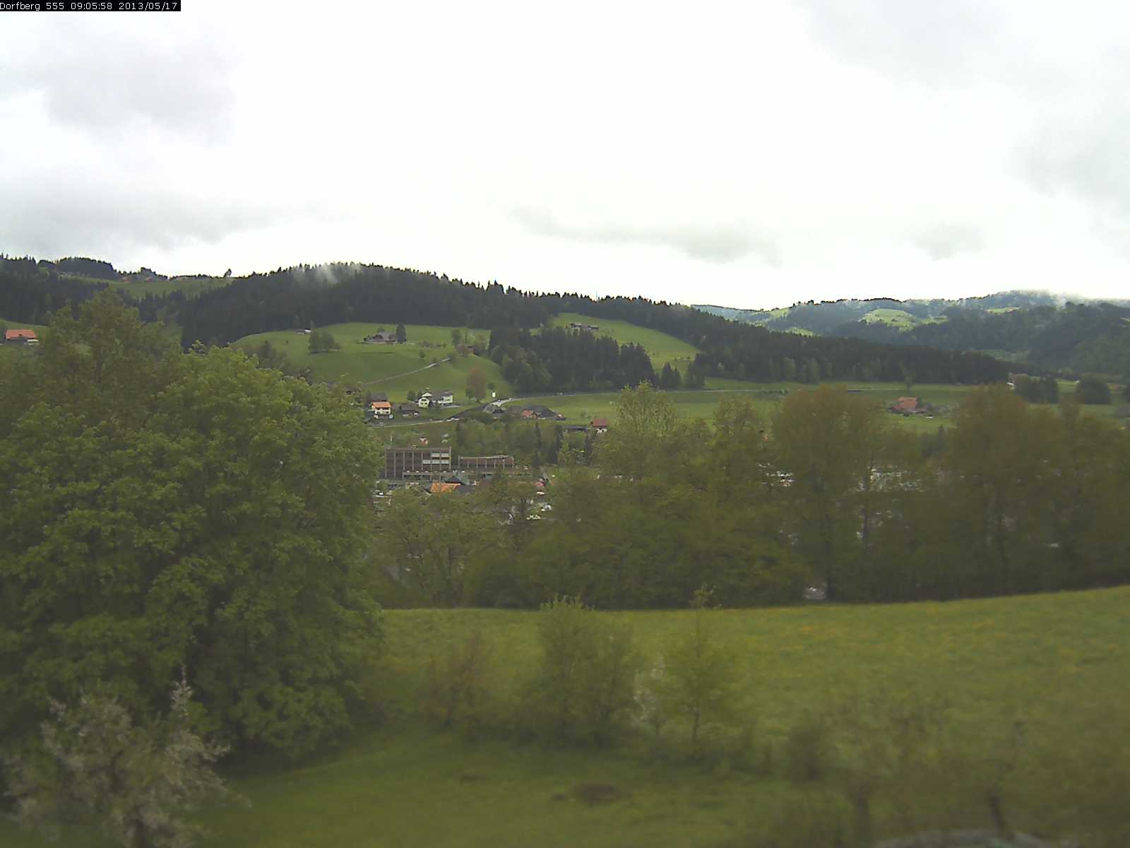 Webcam-Bild: Aussicht vom Dorfberg in Langnau 20130517-090600