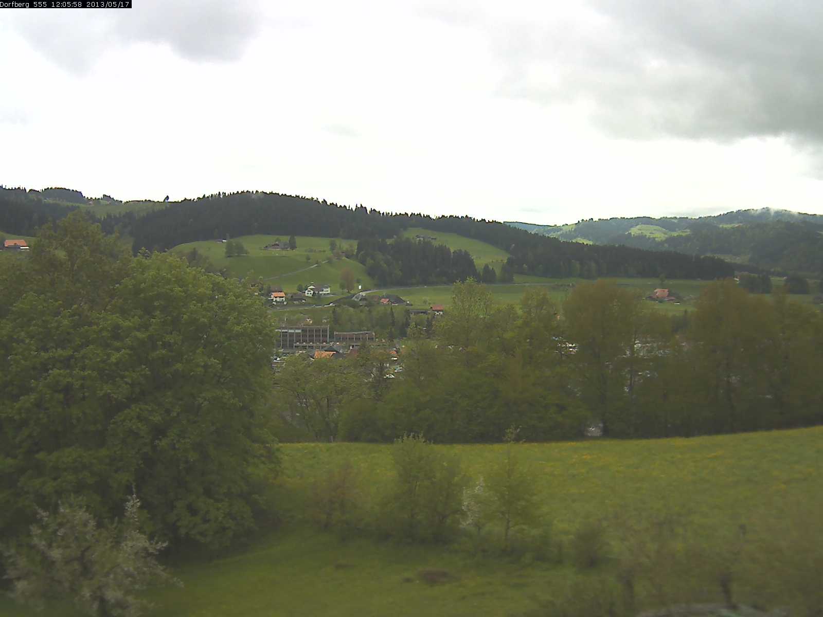 Webcam-Bild: Aussicht vom Dorfberg in Langnau 20130517-120600