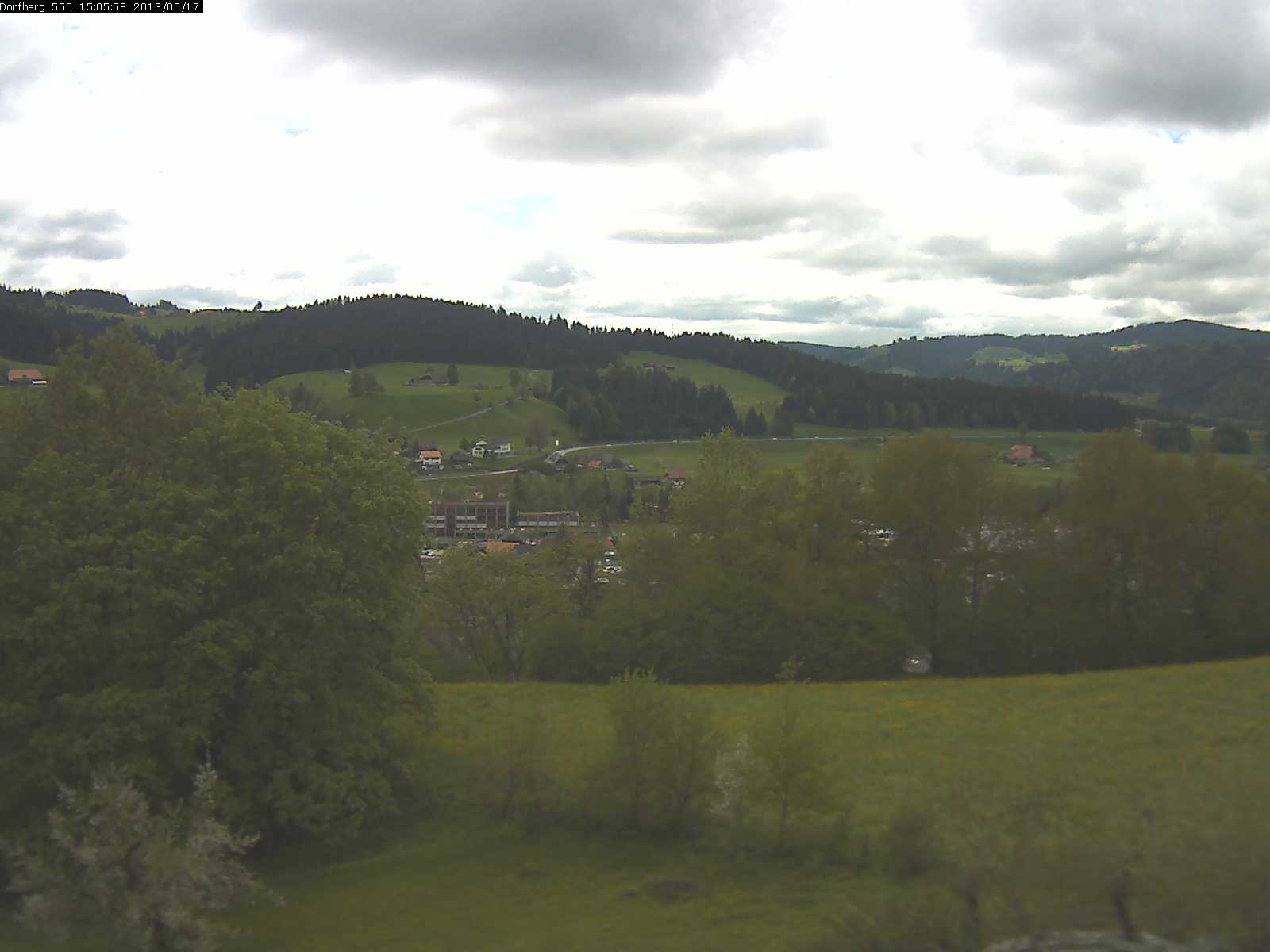Webcam-Bild: Aussicht vom Dorfberg in Langnau 20130517-150600