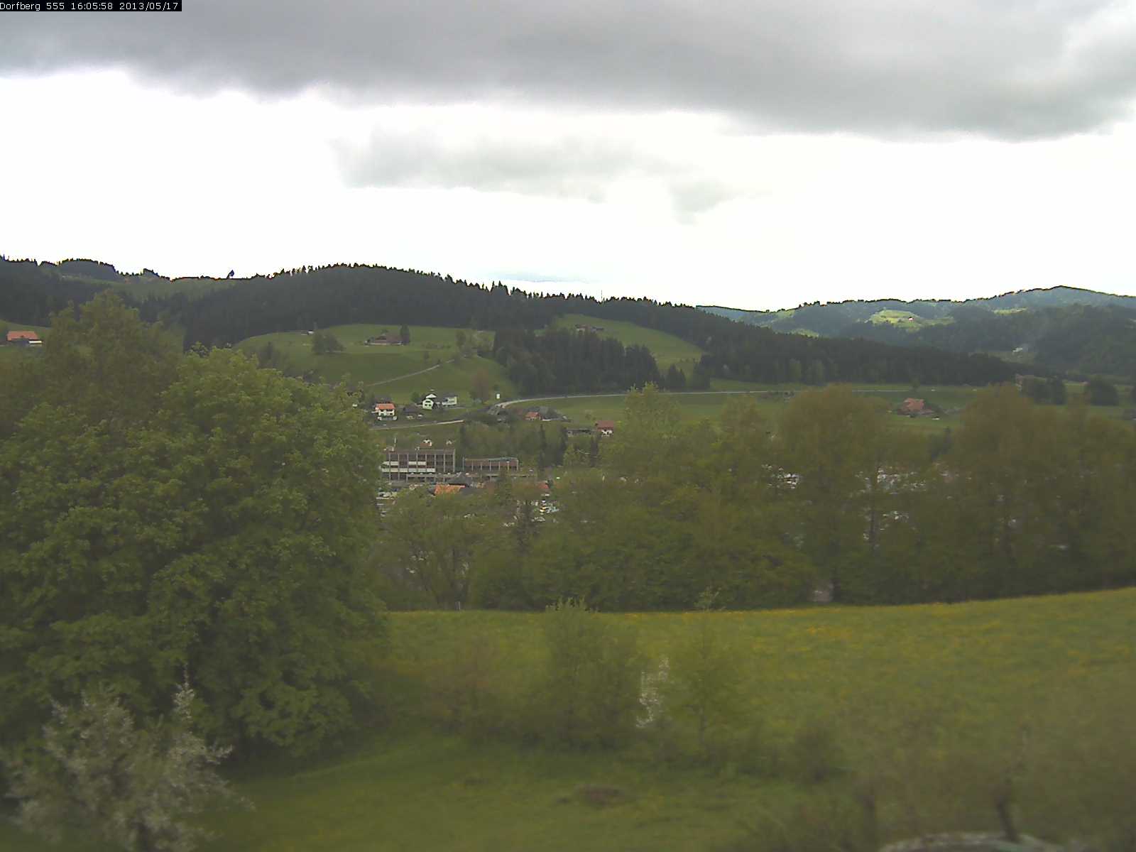 Webcam-Bild: Aussicht vom Dorfberg in Langnau 20130517-160600
