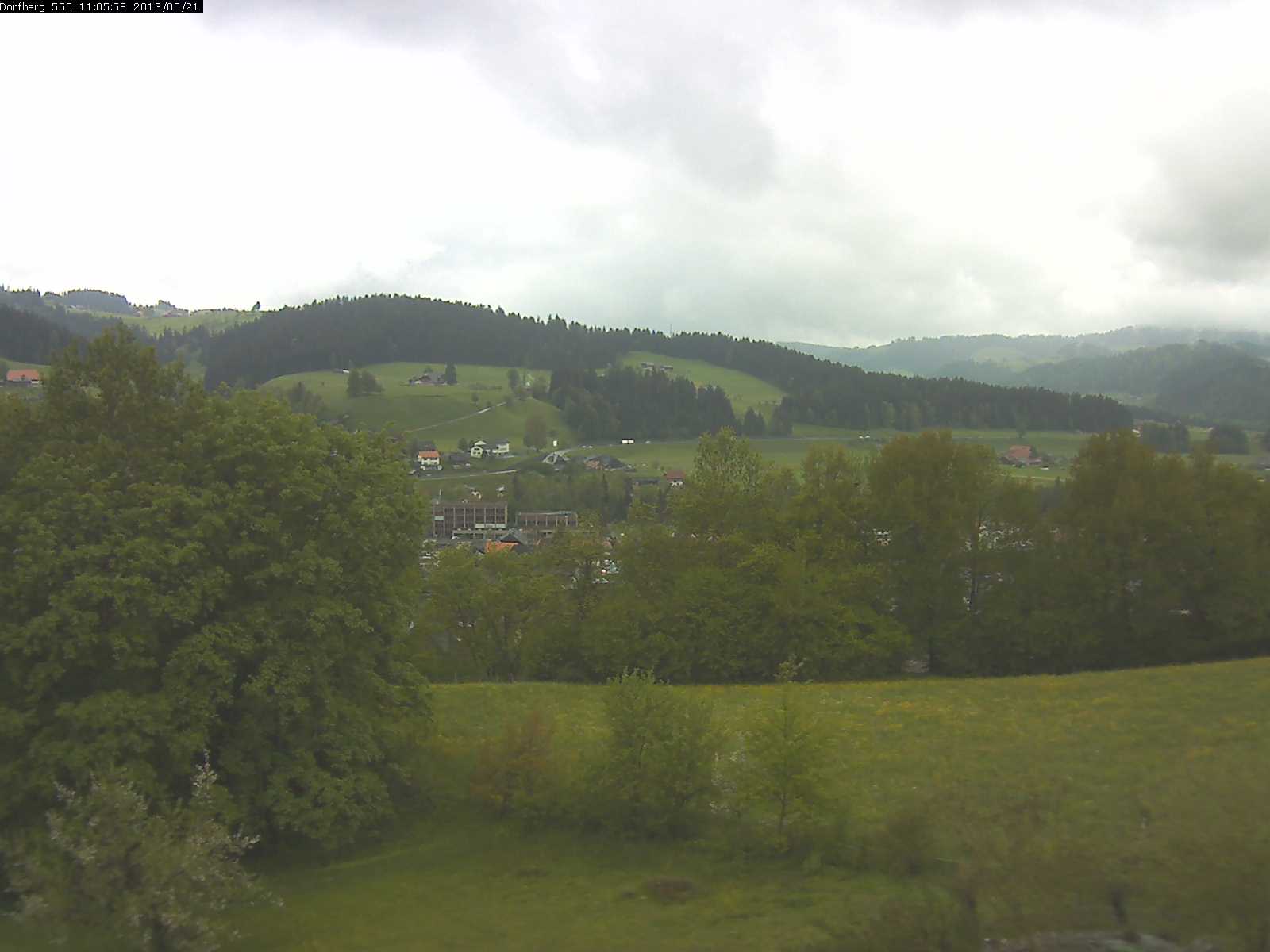Webcam-Bild: Aussicht vom Dorfberg in Langnau 20130521-110600