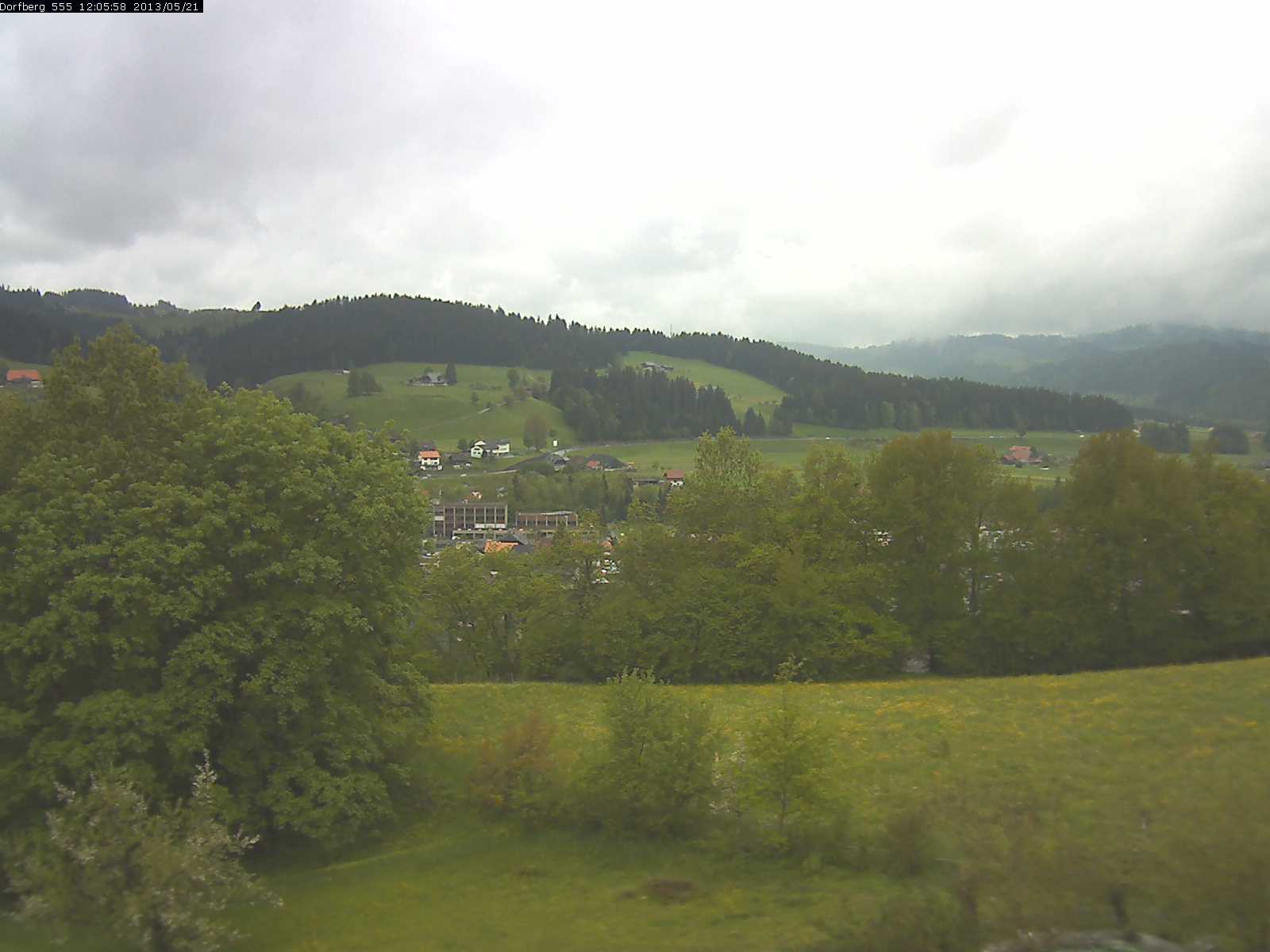 Webcam-Bild: Aussicht vom Dorfberg in Langnau 20130521-120600