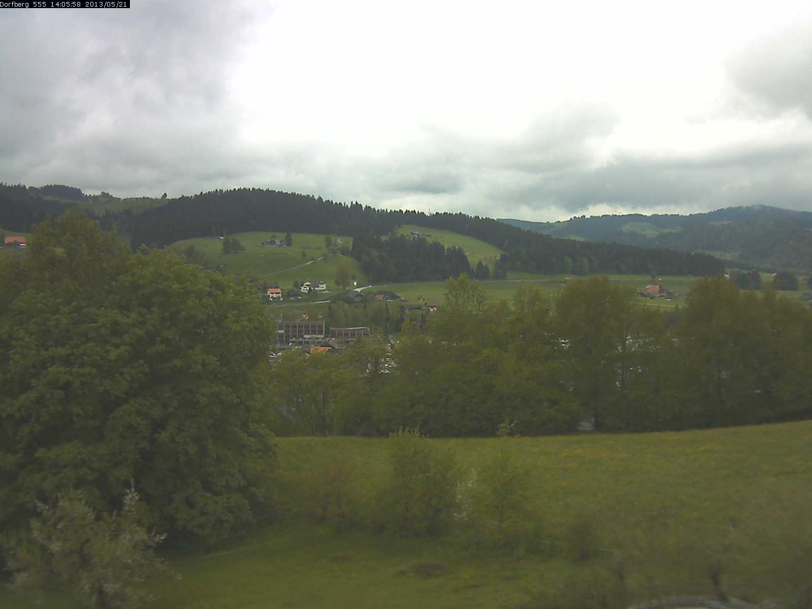 Webcam-Bild: Aussicht vom Dorfberg in Langnau 20130521-140600