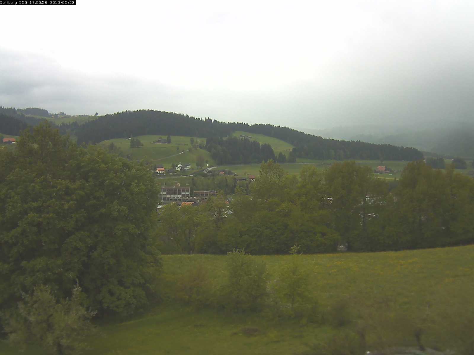 Webcam-Bild: Aussicht vom Dorfberg in Langnau 20130523-170600