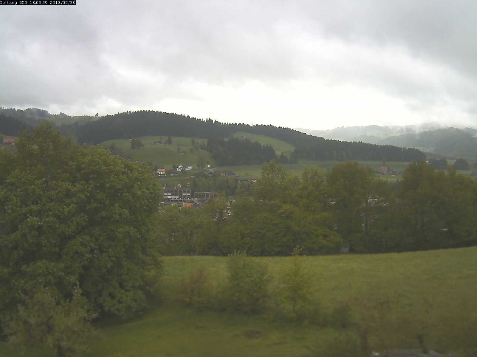 Webcam-Bild: Aussicht vom Dorfberg in Langnau 20130523-180600