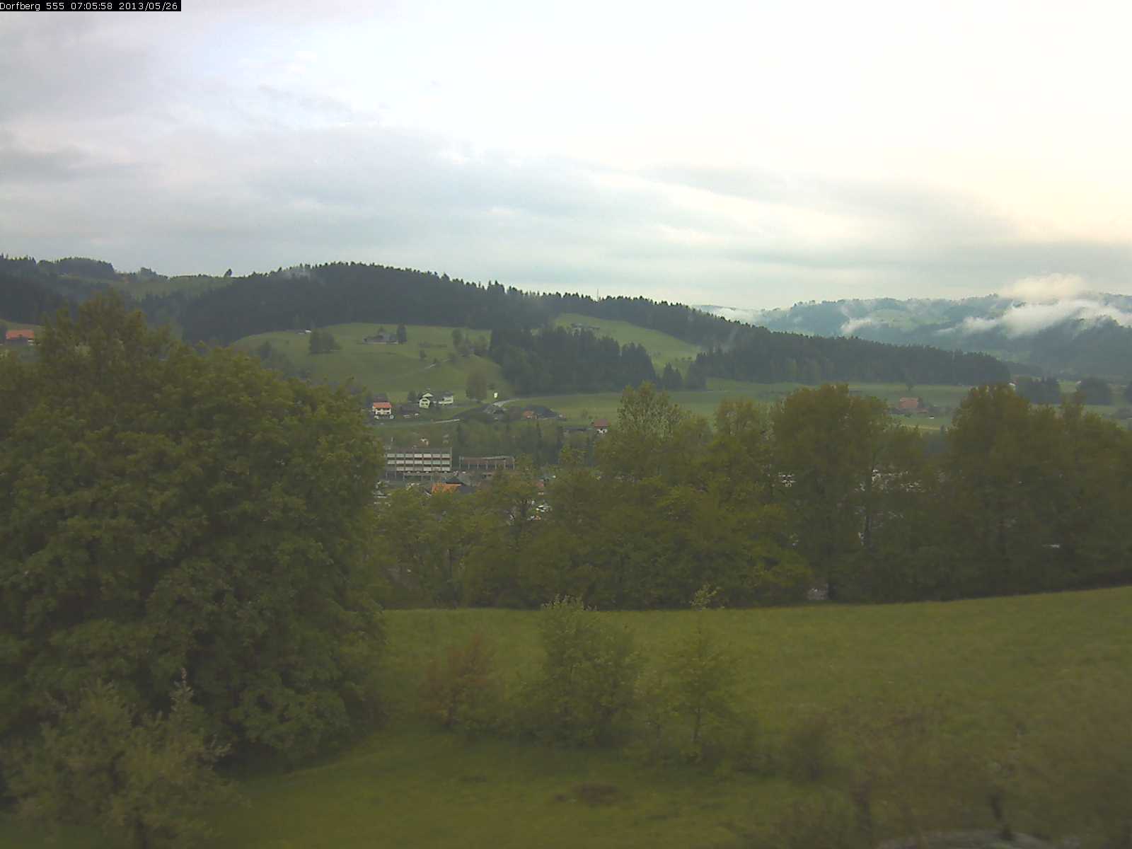 Webcam-Bild: Aussicht vom Dorfberg in Langnau 20130526-070600