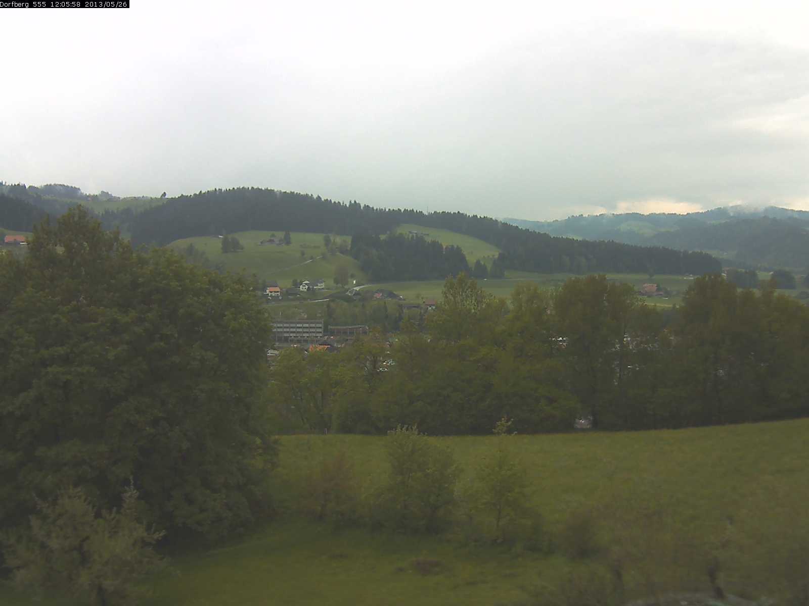 Webcam-Bild: Aussicht vom Dorfberg in Langnau 20130526-120600