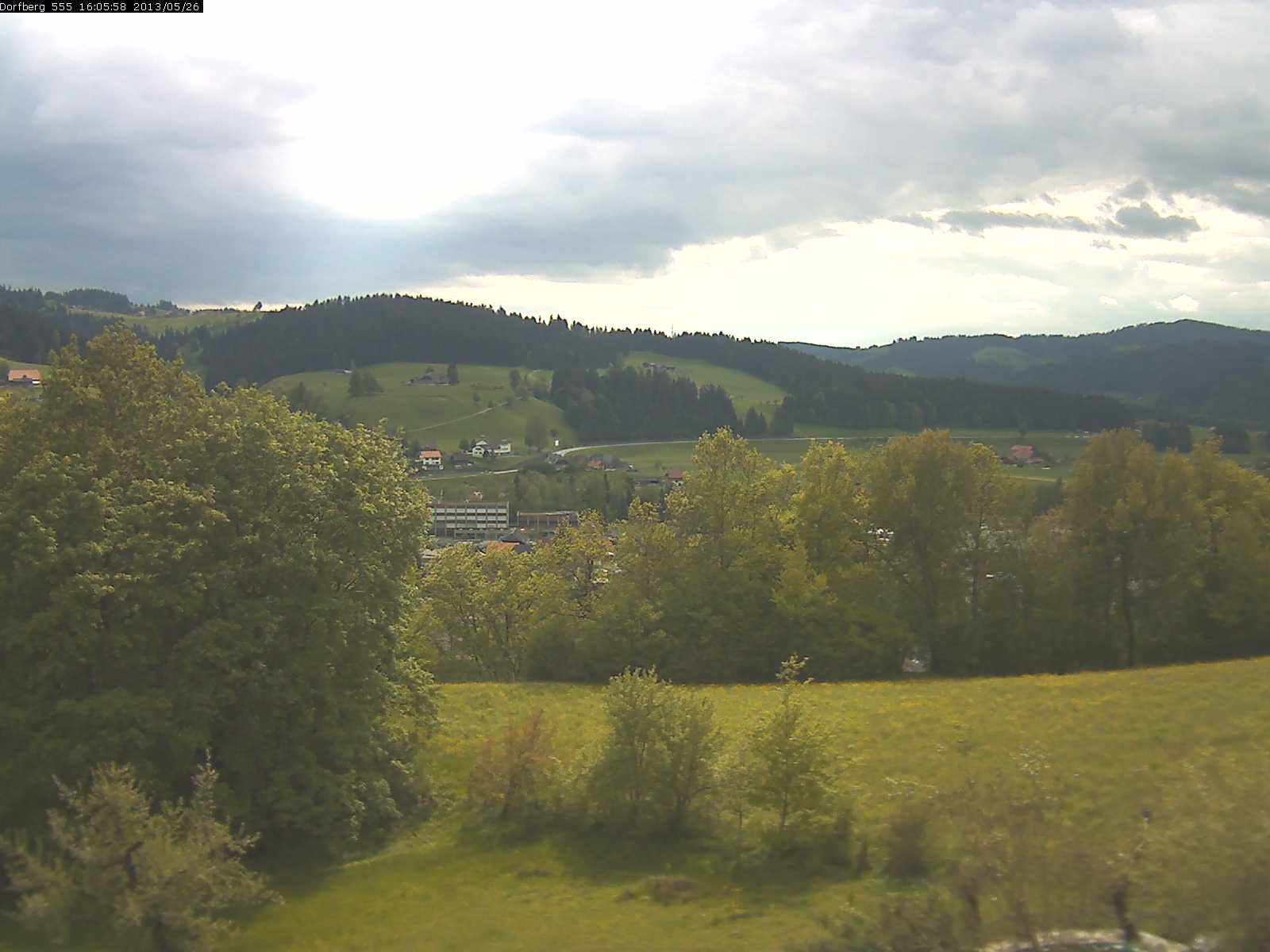 Webcam-Bild: Aussicht vom Dorfberg in Langnau 20130526-160600