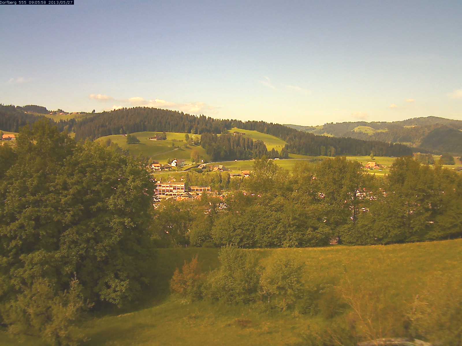 Webcam-Bild: Aussicht vom Dorfberg in Langnau 20130527-090600