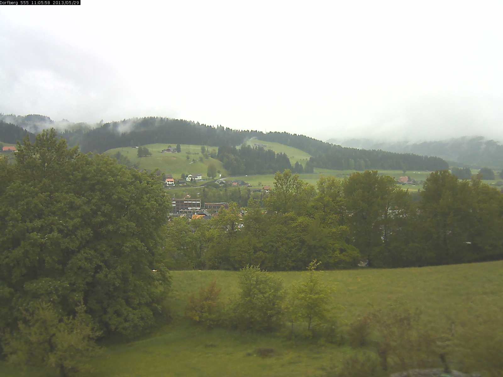 Webcam-Bild: Aussicht vom Dorfberg in Langnau 20130529-110600