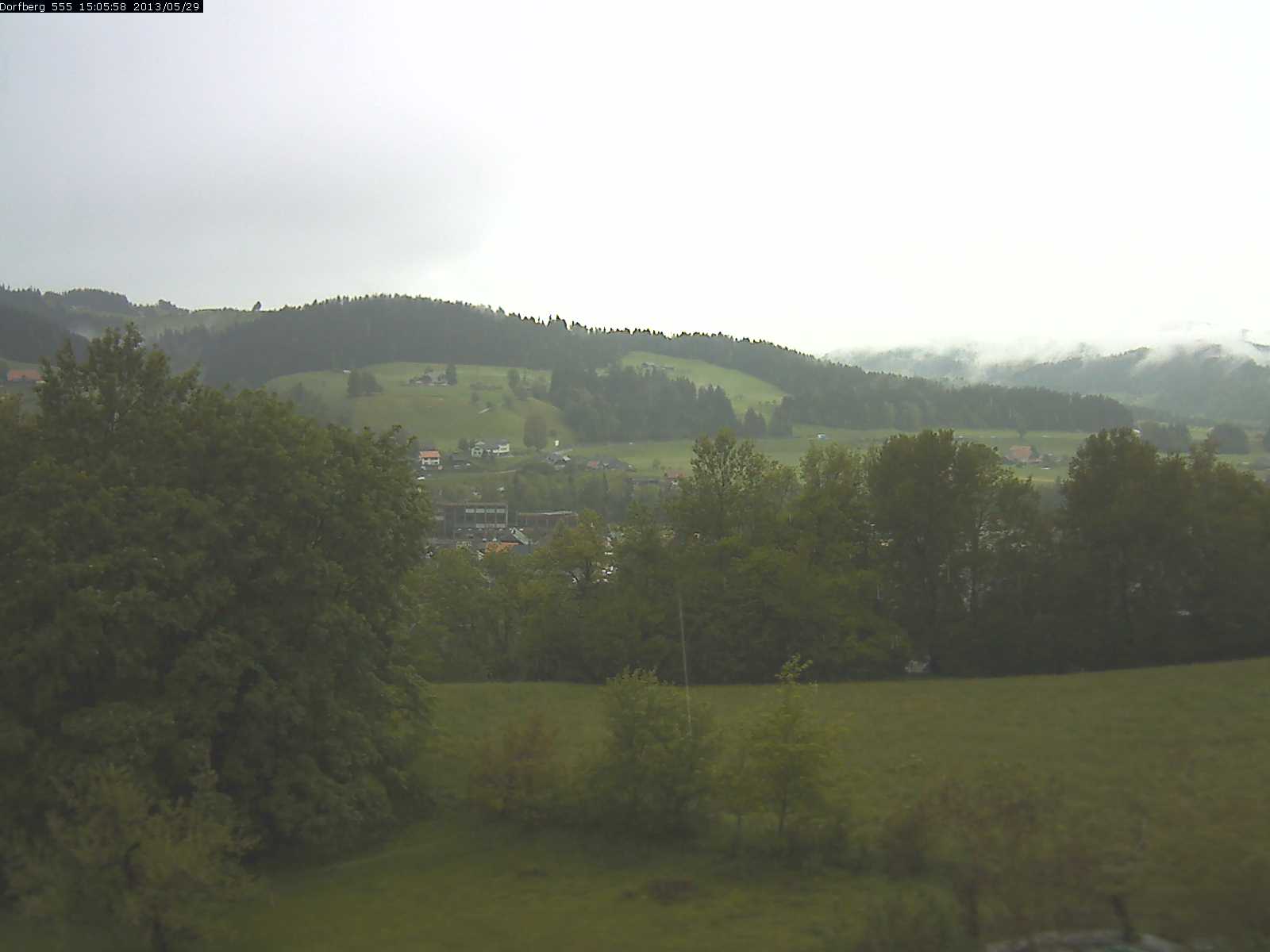 Webcam-Bild: Aussicht vom Dorfberg in Langnau 20130529-150600
