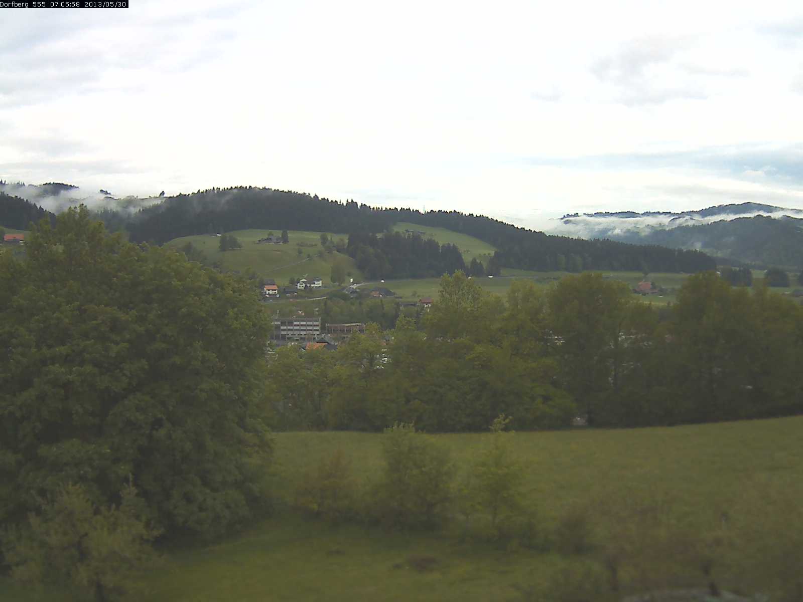 Webcam-Bild: Aussicht vom Dorfberg in Langnau 20130530-070600
