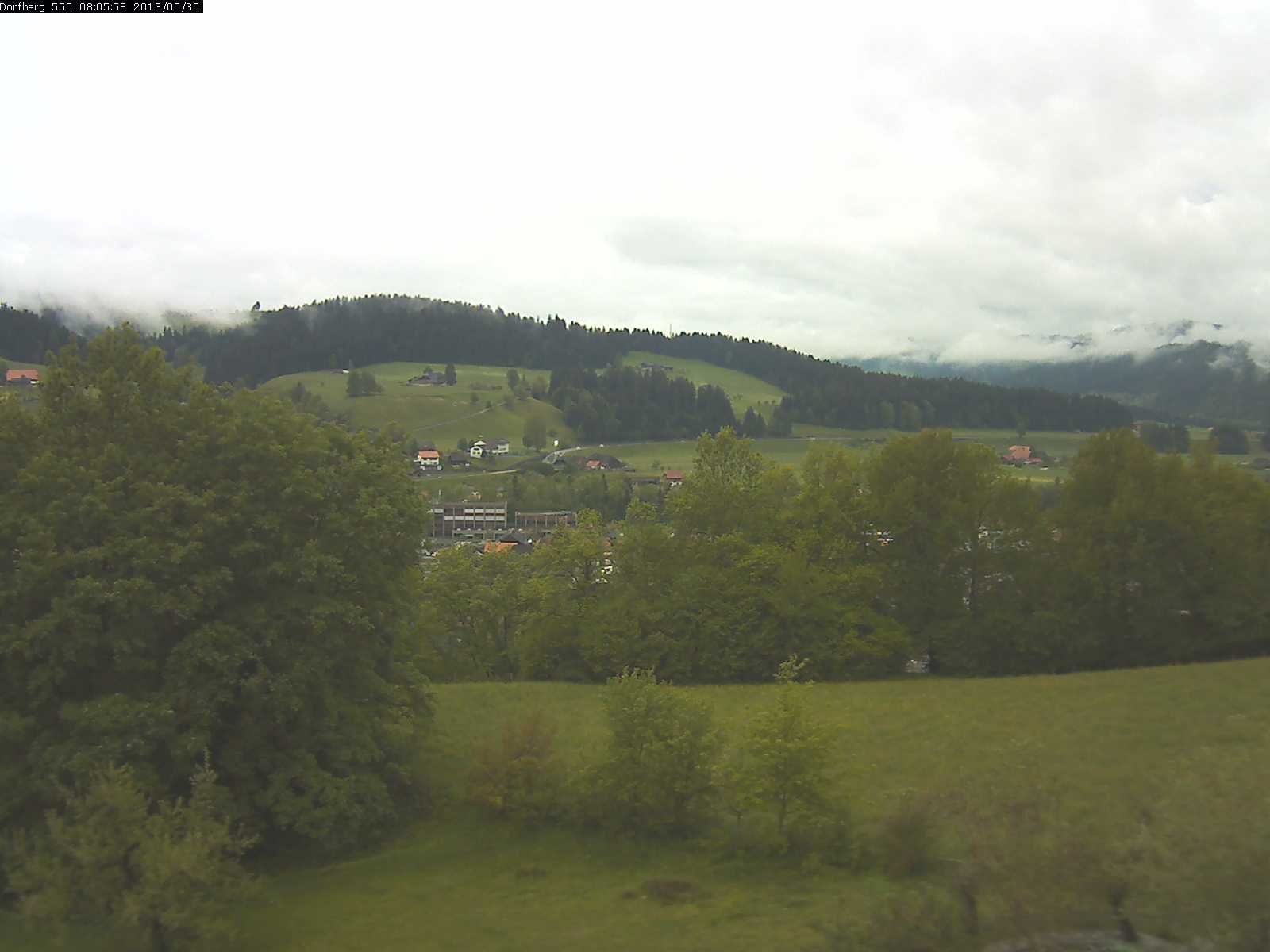 Webcam-Bild: Aussicht vom Dorfberg in Langnau 20130530-080600