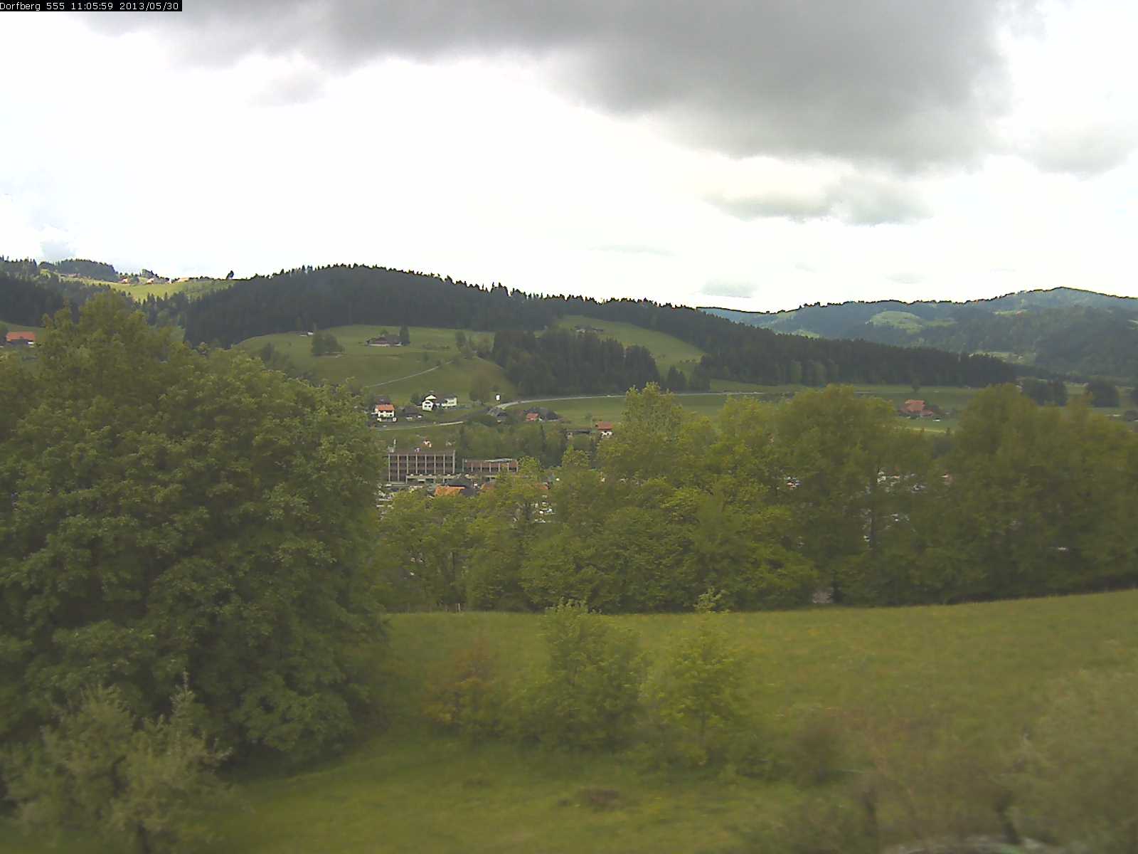 Webcam-Bild: Aussicht vom Dorfberg in Langnau 20130530-110600