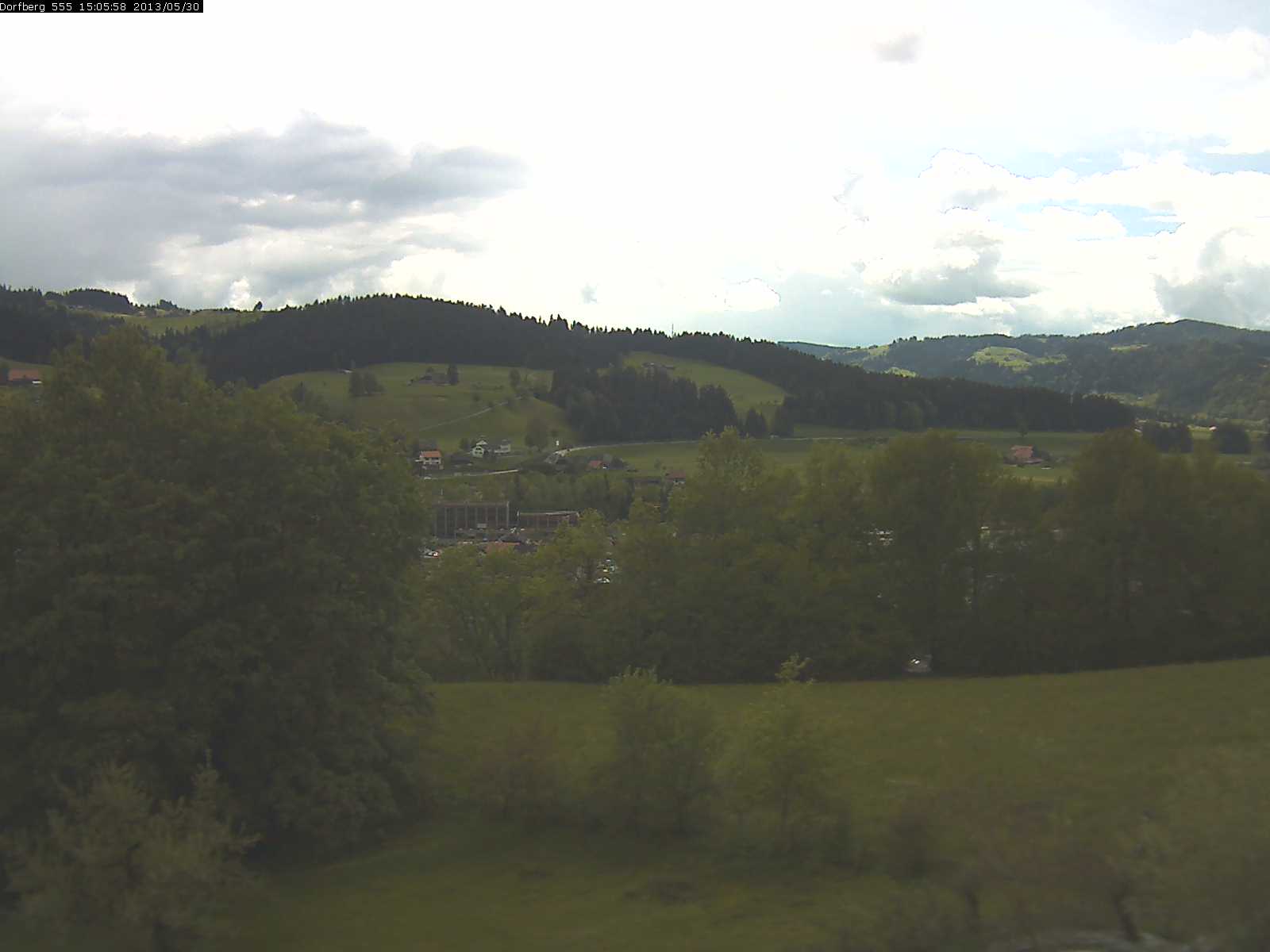Webcam-Bild: Aussicht vom Dorfberg in Langnau 20130530-150600