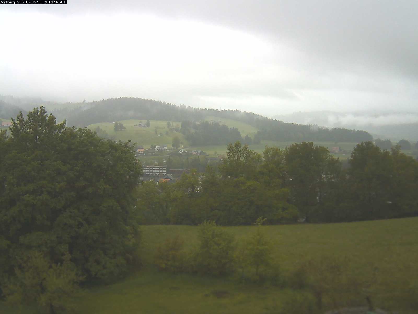 Webcam-Bild: Aussicht vom Dorfberg in Langnau 20130601-070600