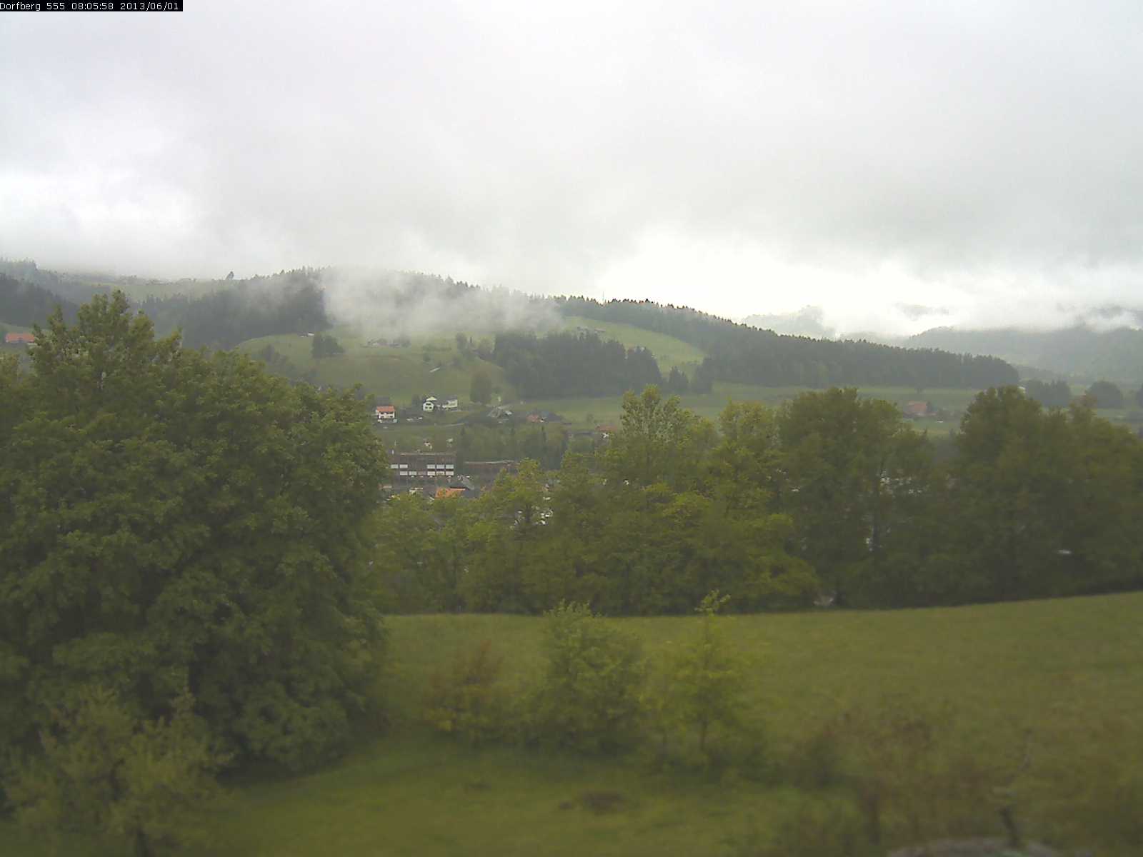 Webcam-Bild: Aussicht vom Dorfberg in Langnau 20130601-080600