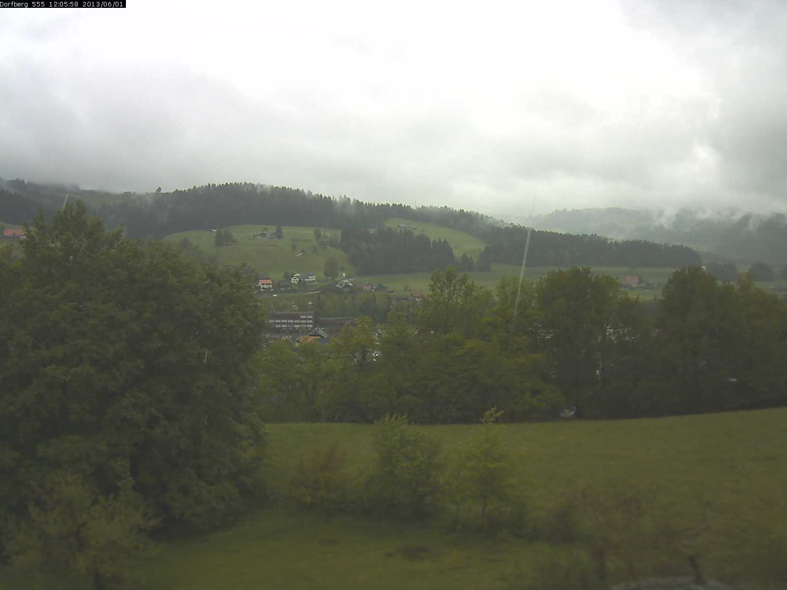 Webcam-Bild: Aussicht vom Dorfberg in Langnau 20130601-120600