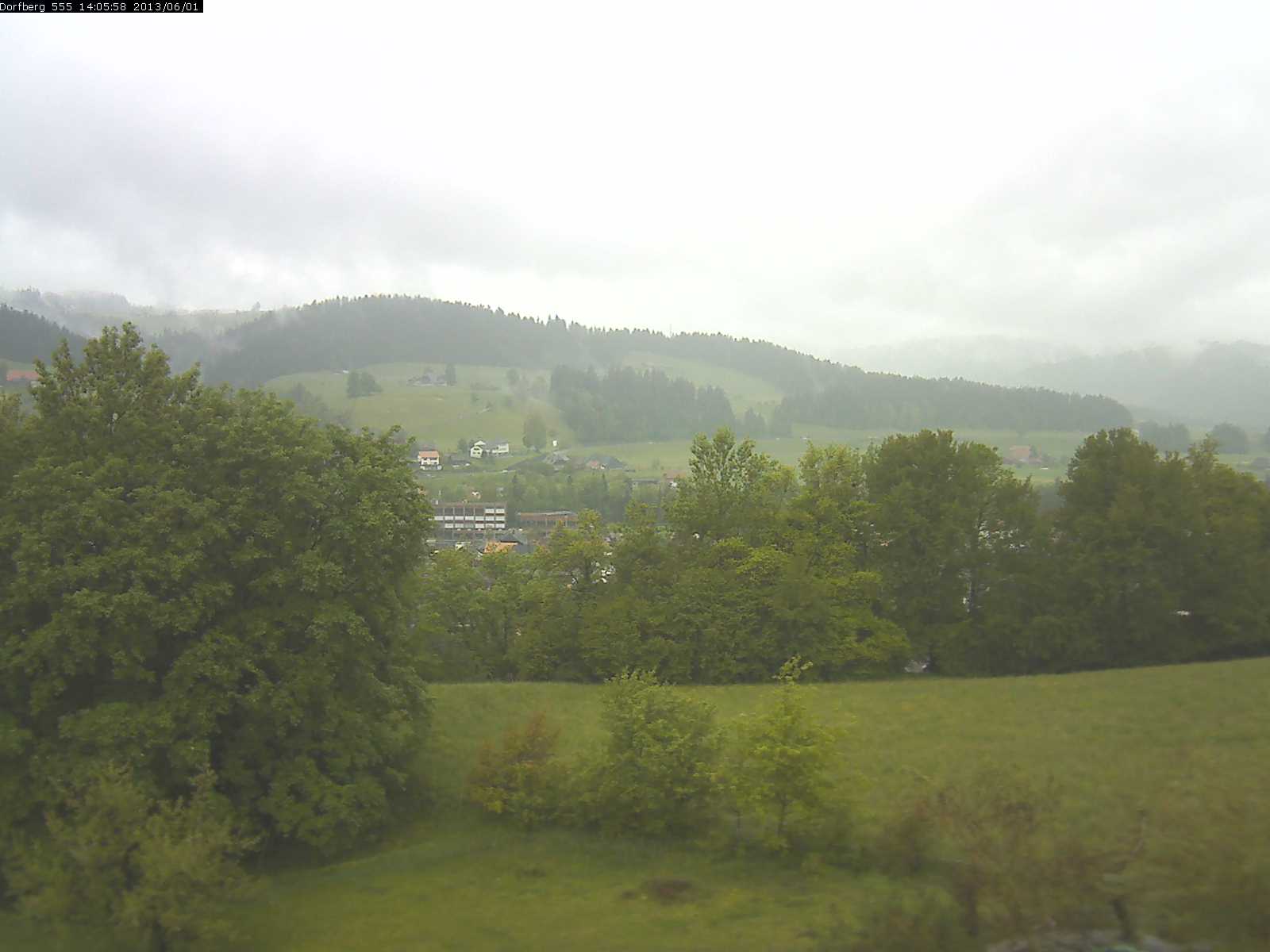 Webcam-Bild: Aussicht vom Dorfberg in Langnau 20130601-140600