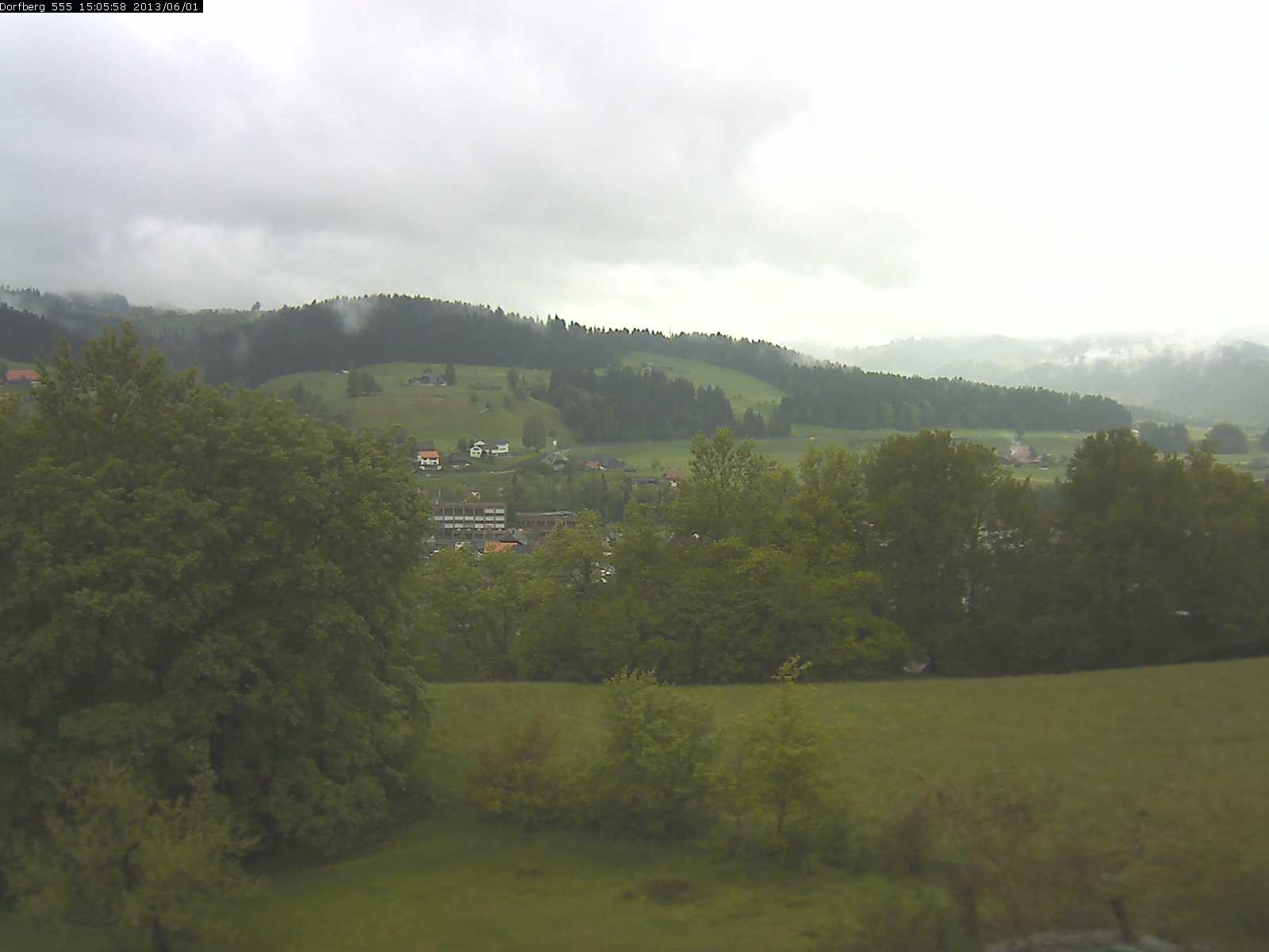 Webcam-Bild: Aussicht vom Dorfberg in Langnau 20130601-150600