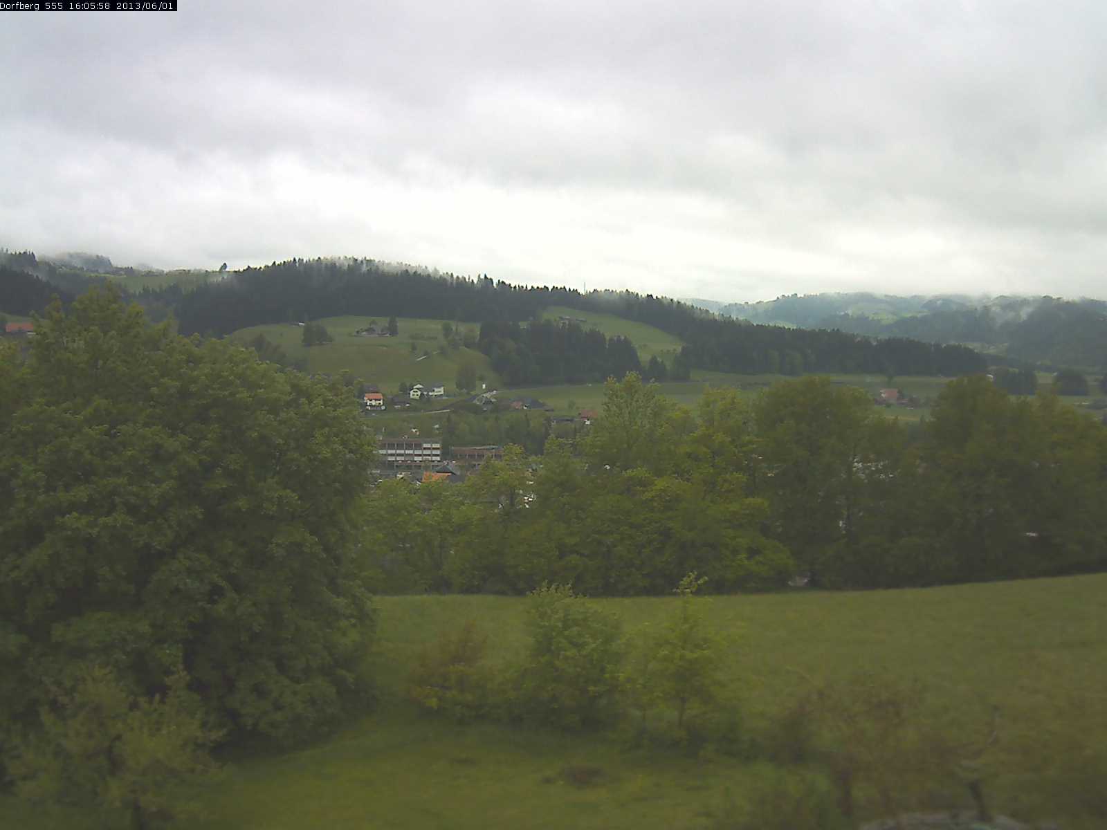 Webcam-Bild: Aussicht vom Dorfberg in Langnau 20130601-160600