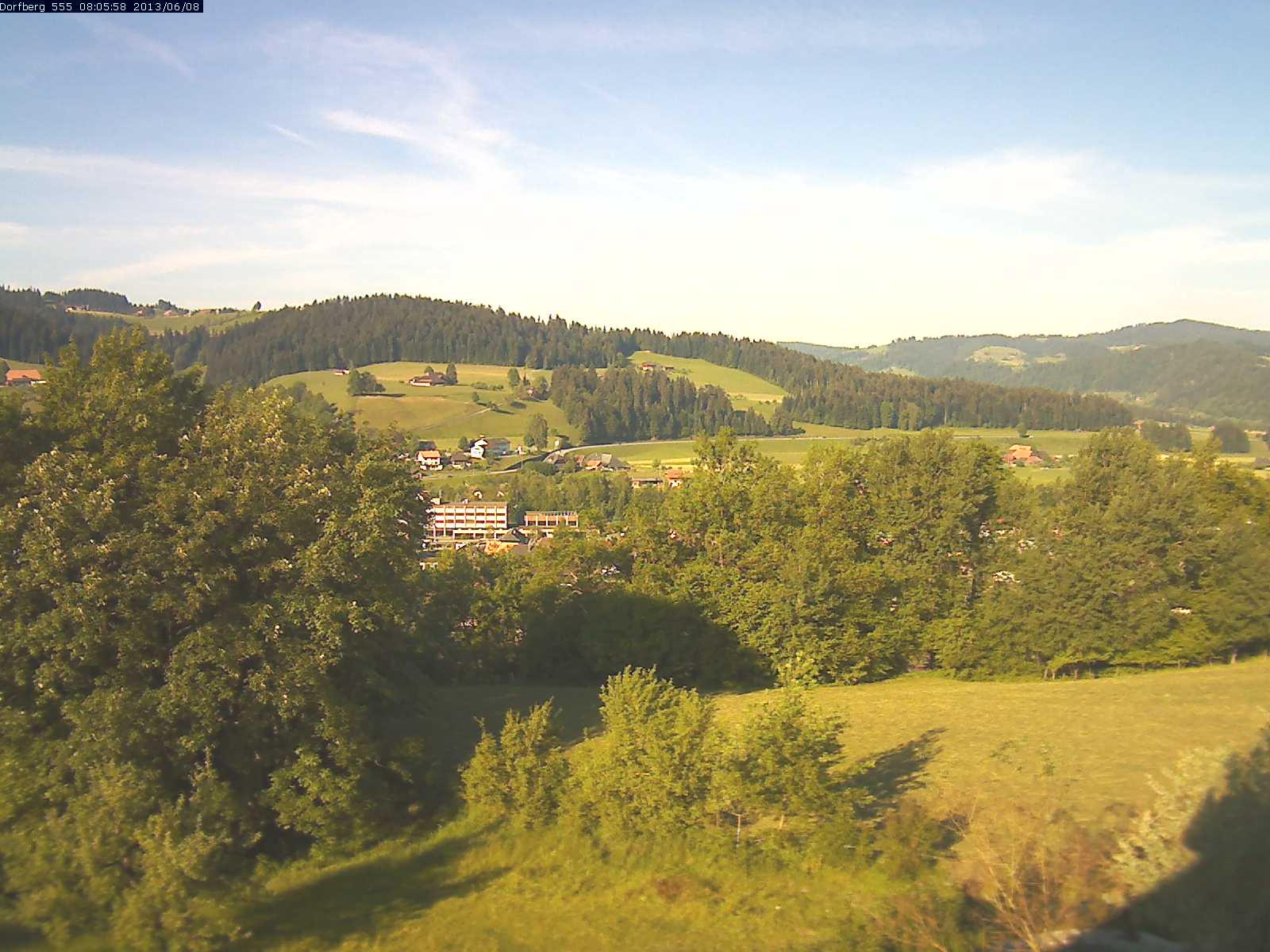 Webcam-Bild: Aussicht vom Dorfberg in Langnau 20130608-080600