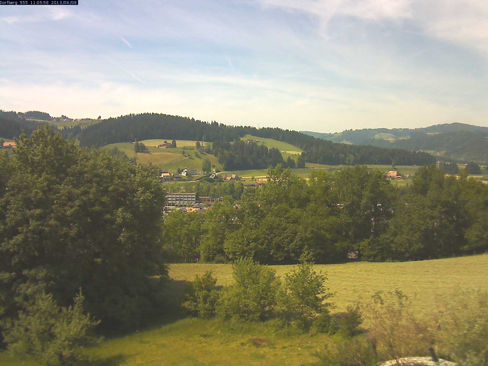 Webcam-Bild: Aussicht vom Dorfberg in Langnau 20130608-110600