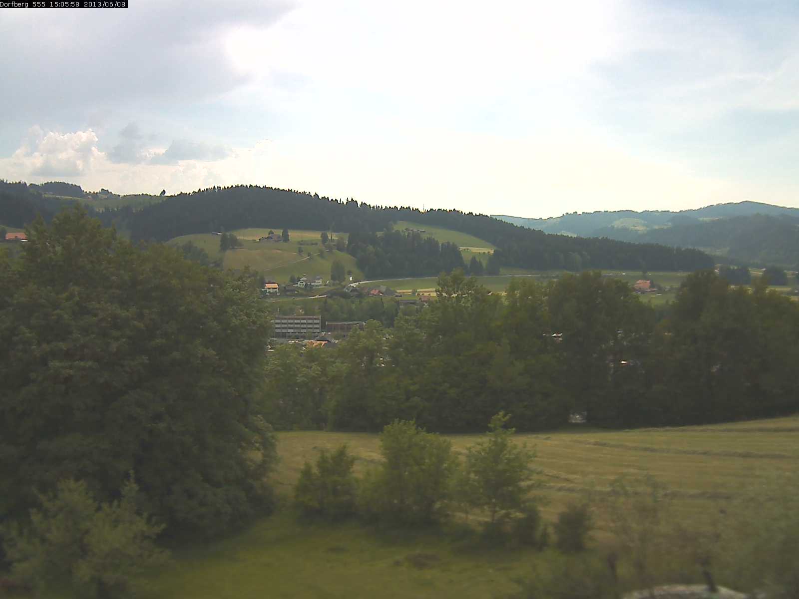 Webcam-Bild: Aussicht vom Dorfberg in Langnau 20130608-150600