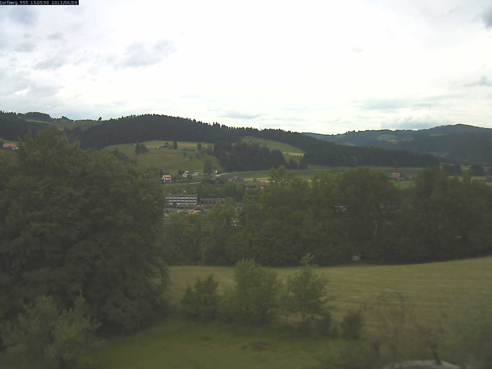 Webcam-Bild: Aussicht vom Dorfberg in Langnau 20130609-150600