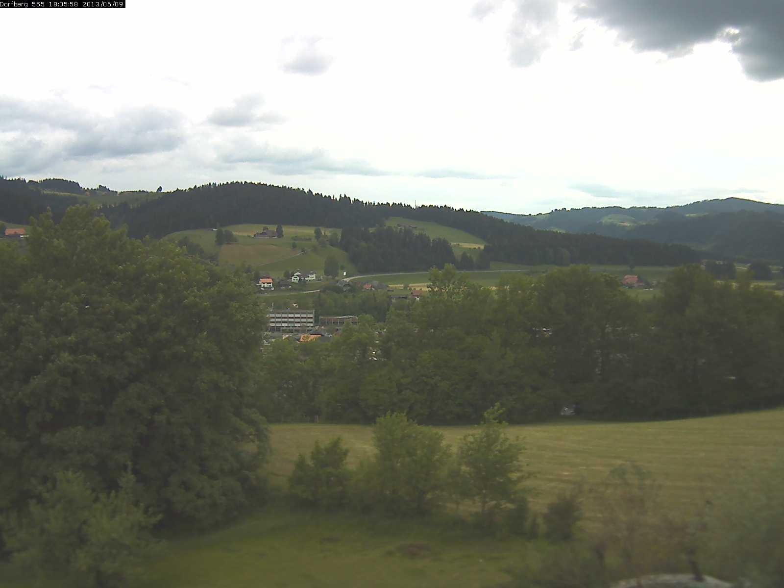 Webcam-Bild: Aussicht vom Dorfberg in Langnau 20130609-180600