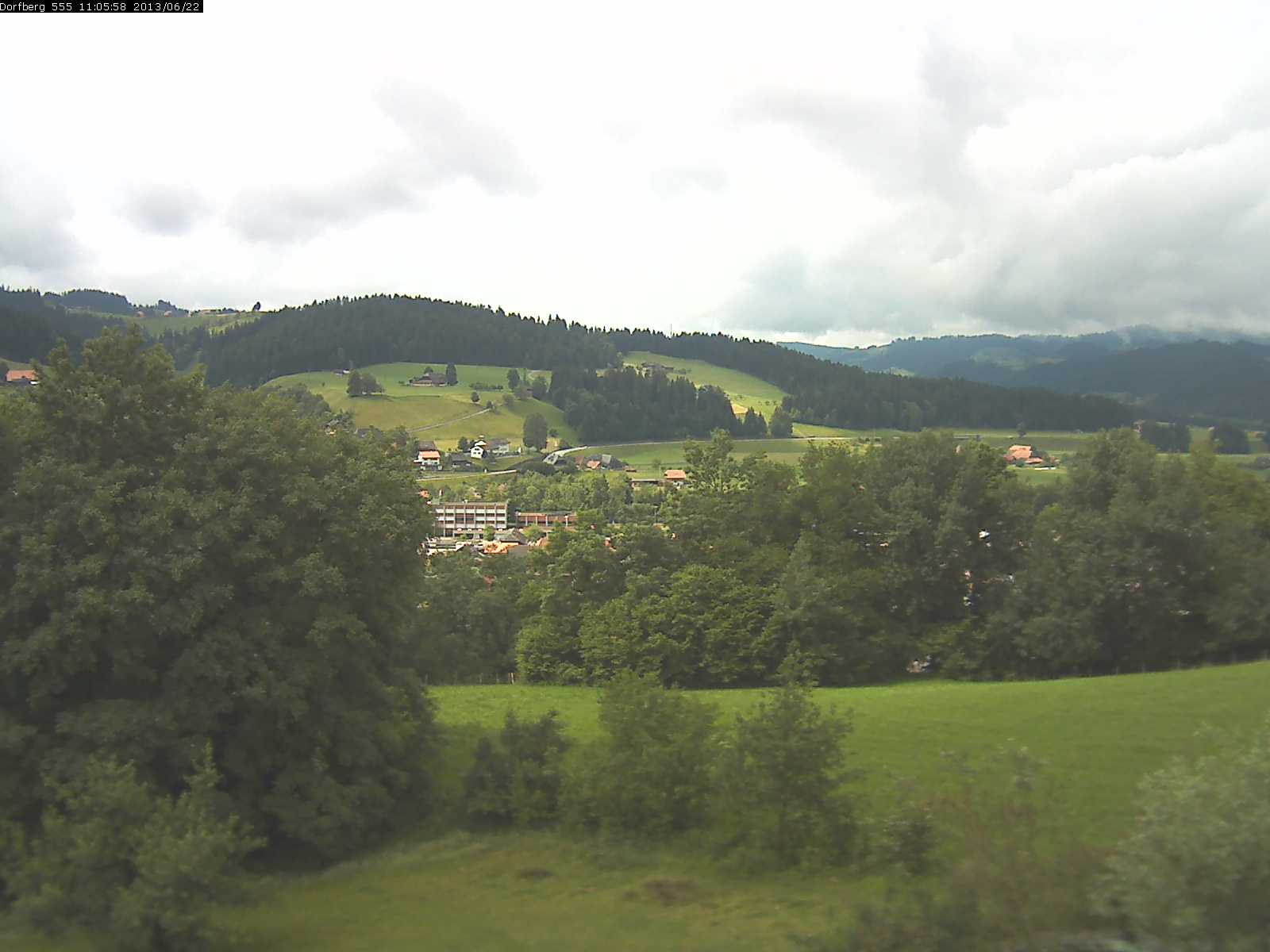 Webcam-Bild: Aussicht vom Dorfberg in Langnau 20130622-110600