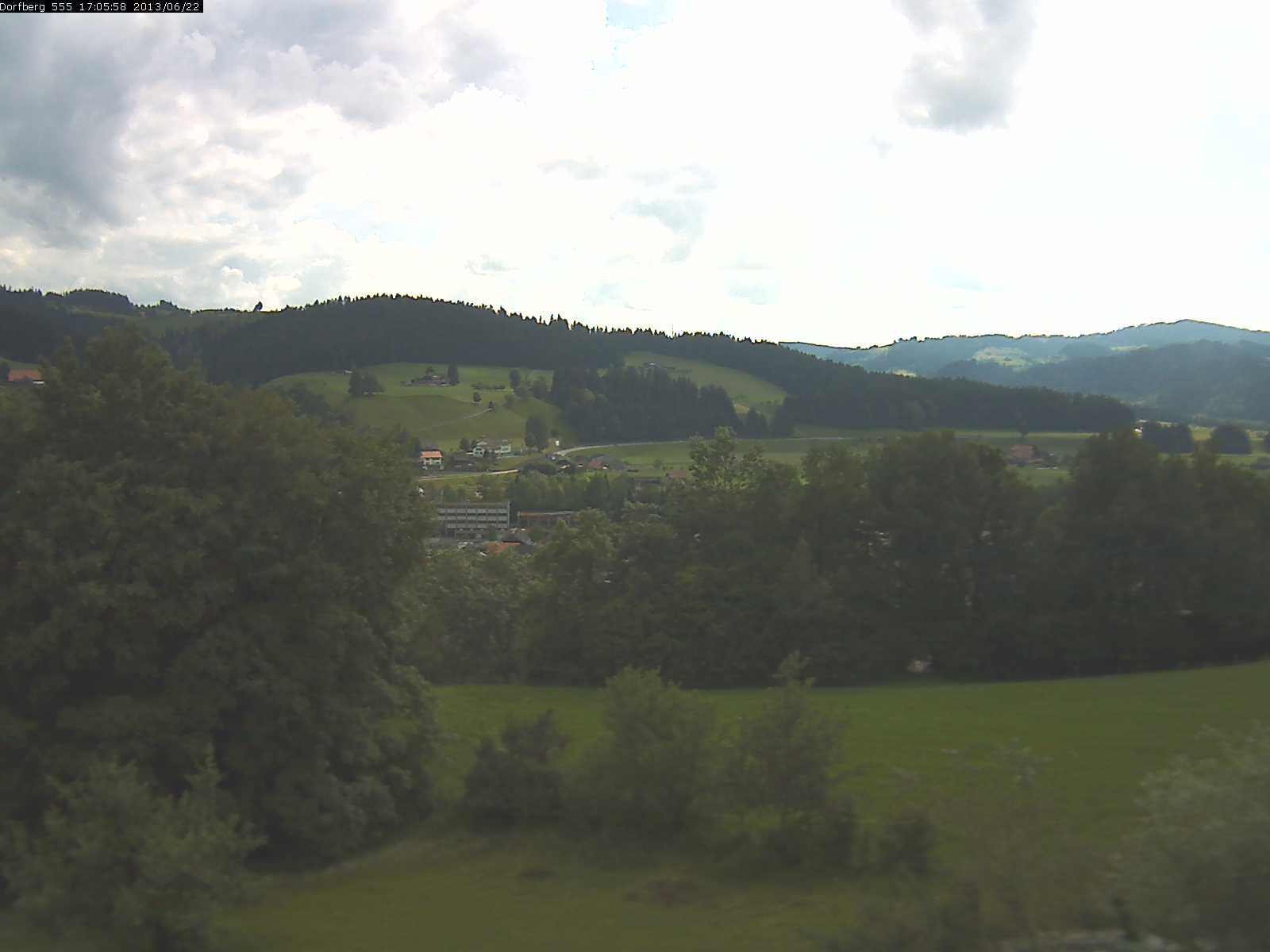 Webcam-Bild: Aussicht vom Dorfberg in Langnau 20130622-170600