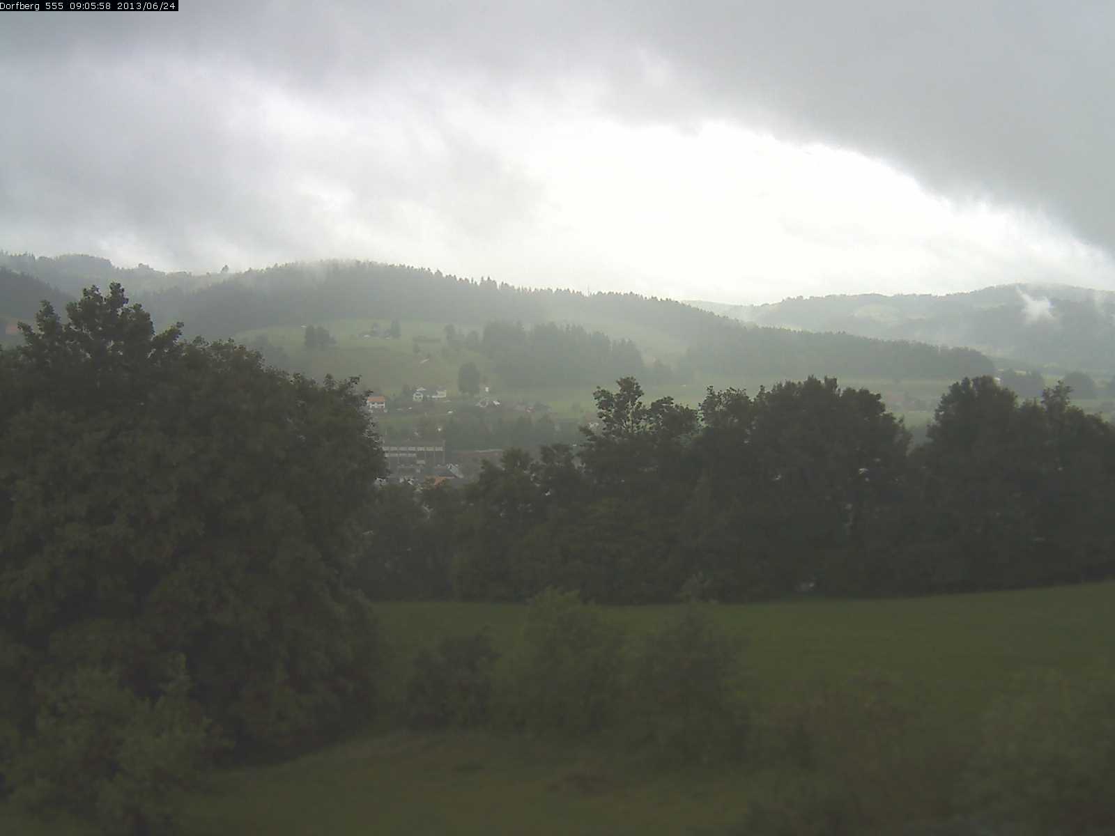 Webcam-Bild: Aussicht vom Dorfberg in Langnau 20130624-090600