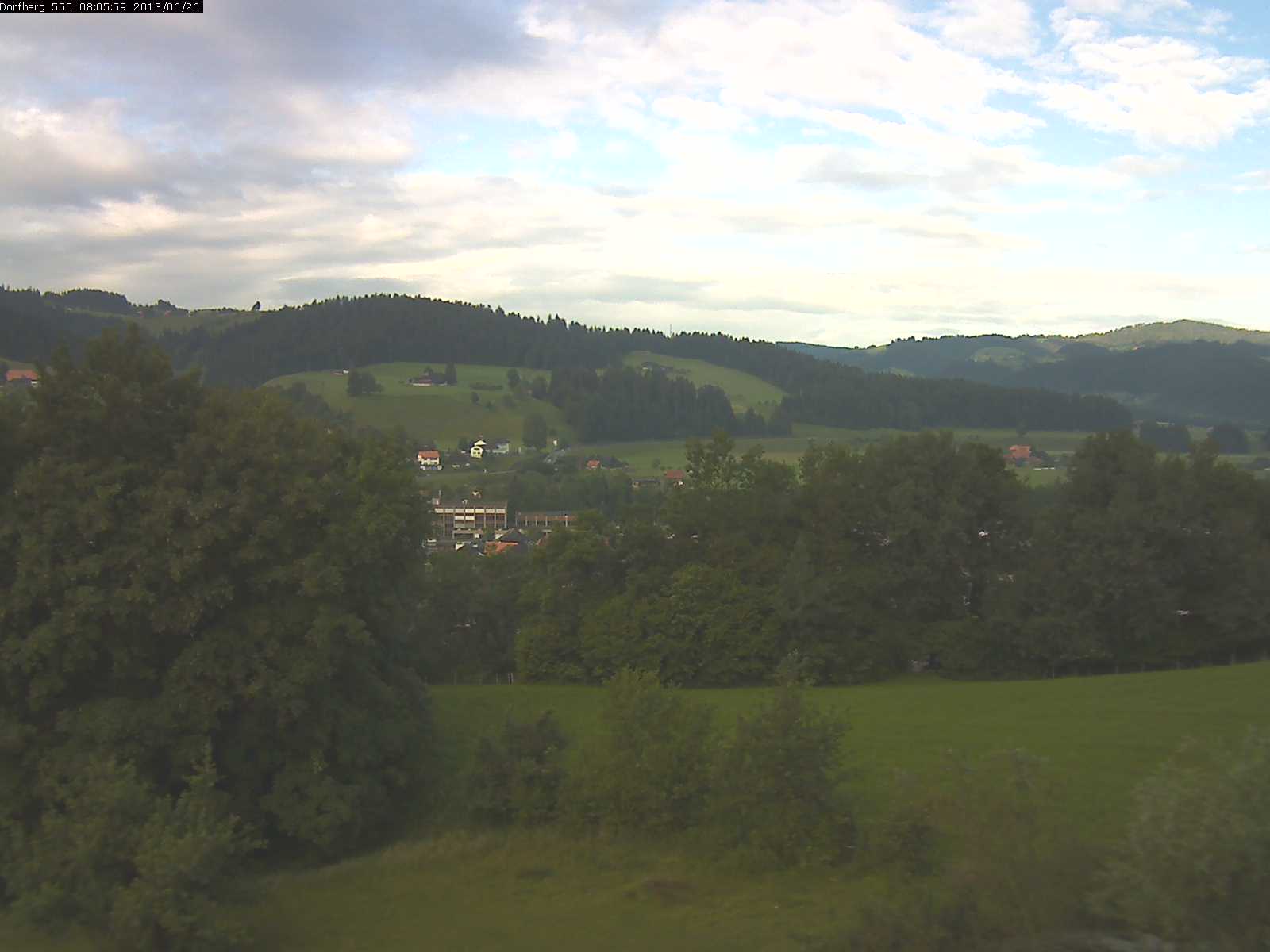 Webcam-Bild: Aussicht vom Dorfberg in Langnau 20130626-080600