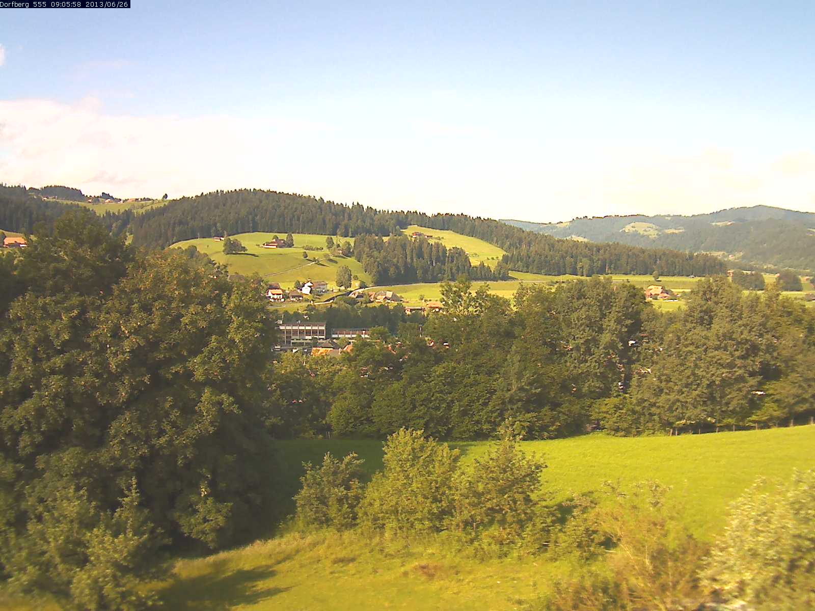 Webcam-Bild: Aussicht vom Dorfberg in Langnau 20130626-090600