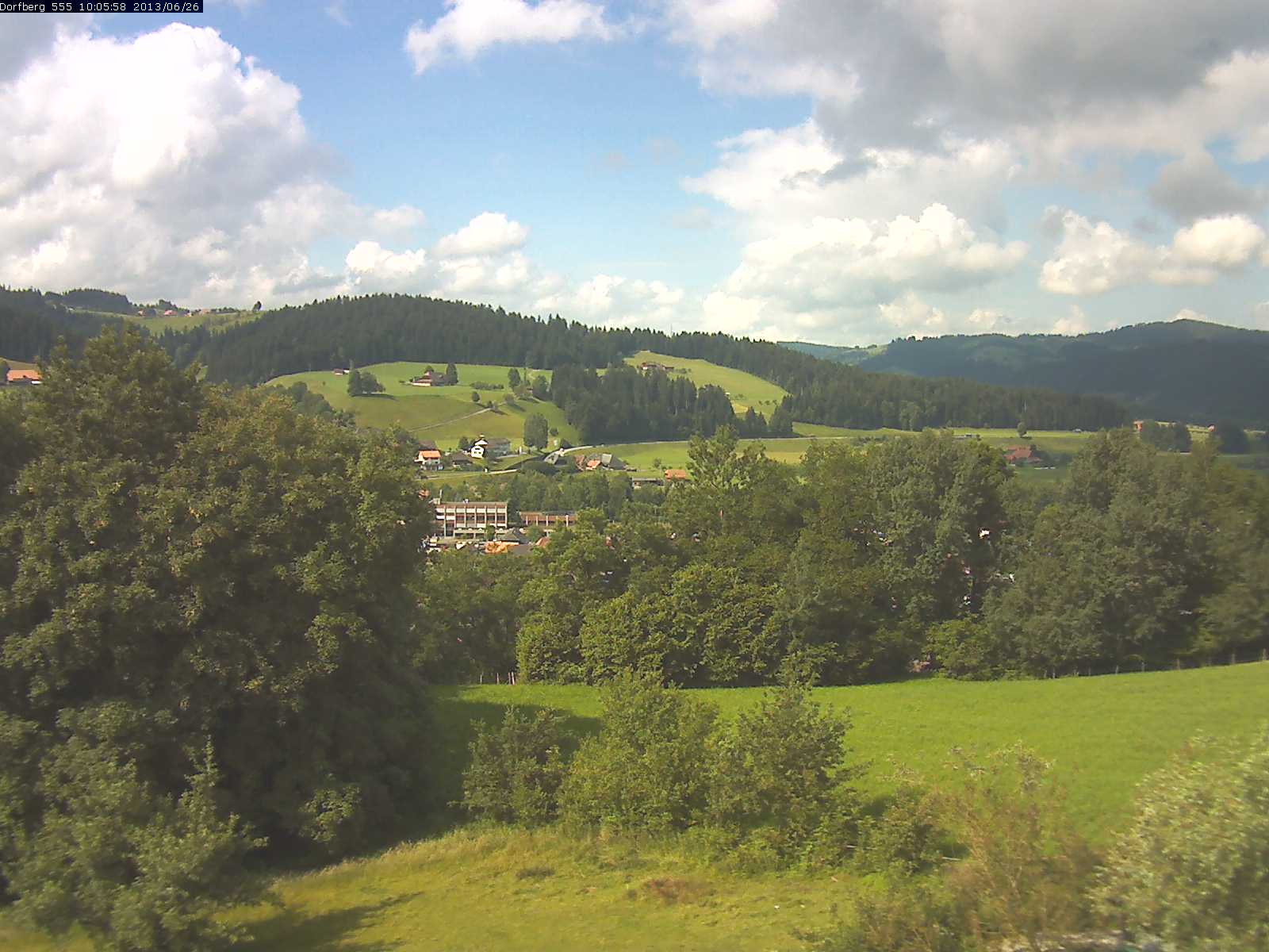 Webcam-Bild: Aussicht vom Dorfberg in Langnau 20130626-100600