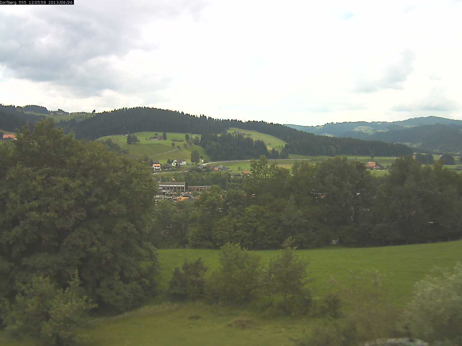 Webcam-Bild: Aussicht vom Dorfberg in Langnau 20130626-120600