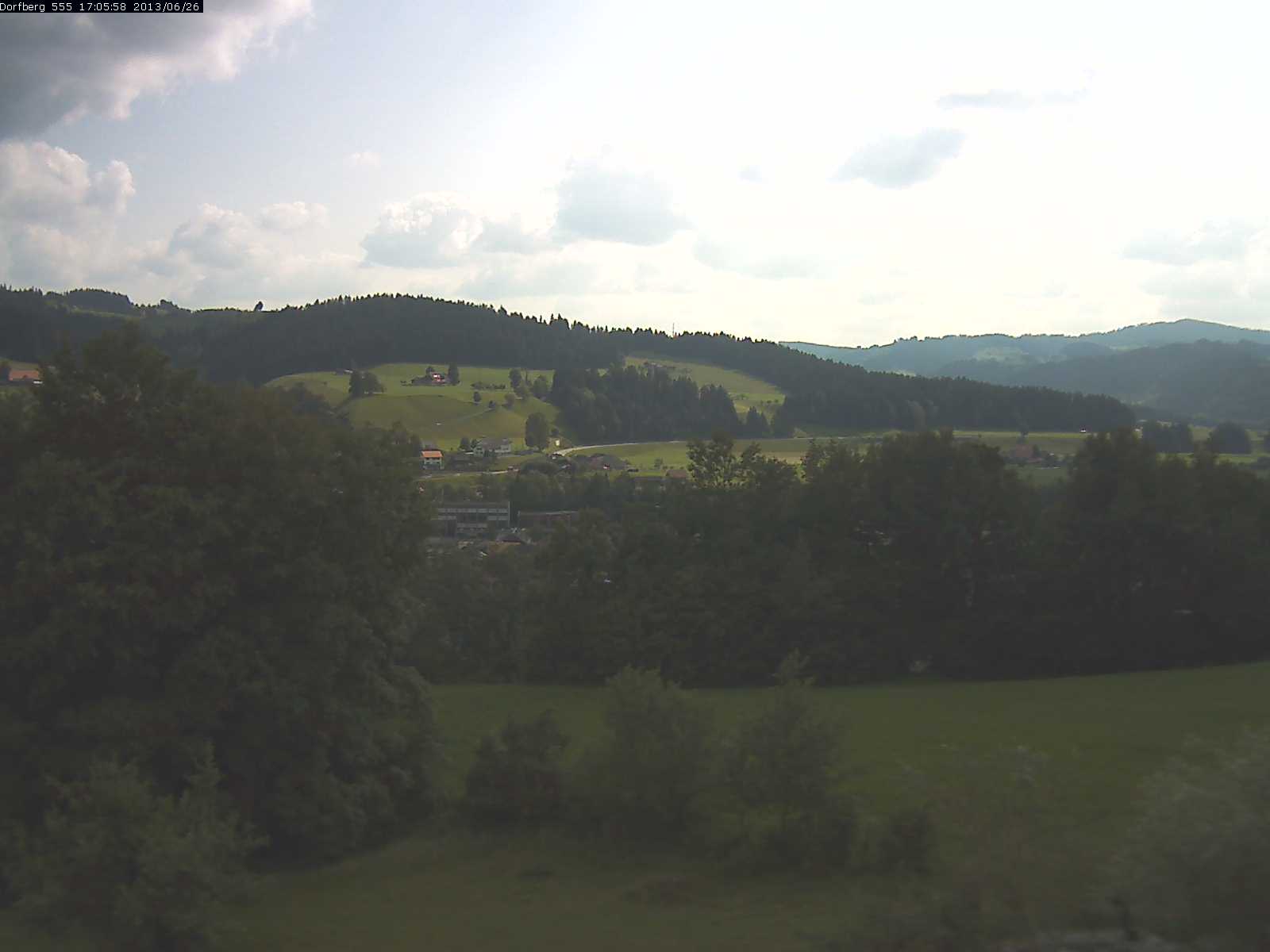 Webcam-Bild: Aussicht vom Dorfberg in Langnau 20130626-170600
