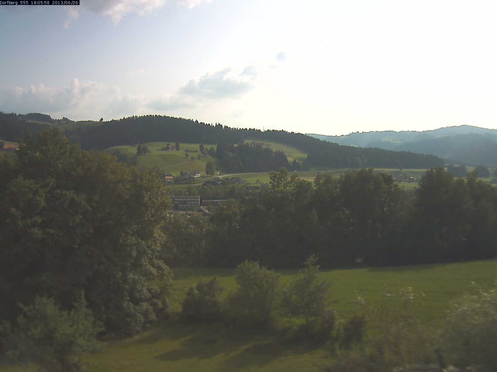 Webcam-Bild: Aussicht vom Dorfberg in Langnau 20130626-180600