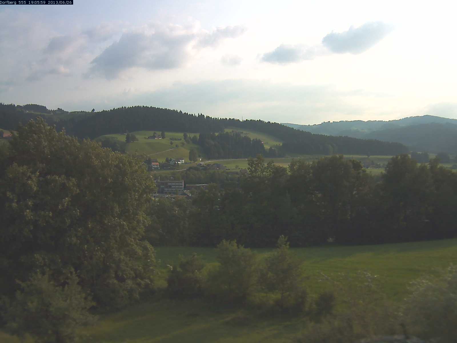 Webcam-Bild: Aussicht vom Dorfberg in Langnau 20130626-190600