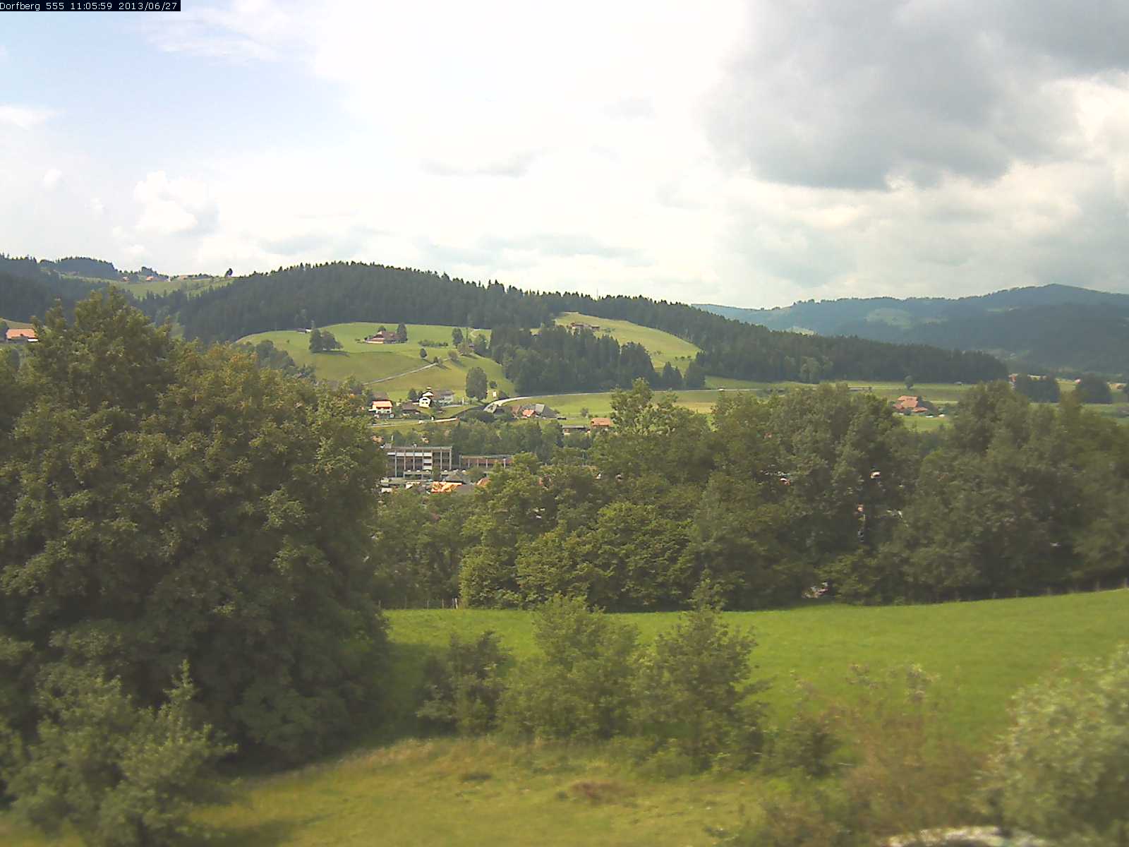 Webcam-Bild: Aussicht vom Dorfberg in Langnau 20130627-110600