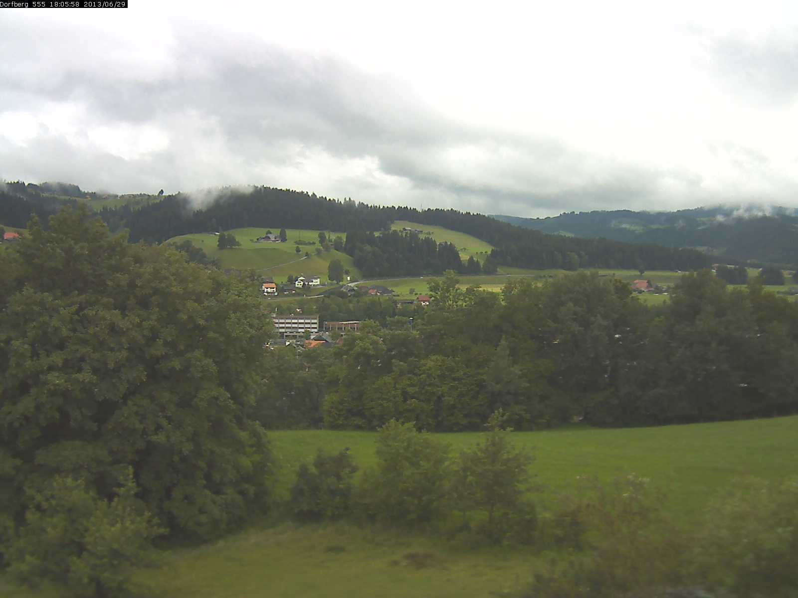 Webcam-Bild: Aussicht vom Dorfberg in Langnau 20130629-180600