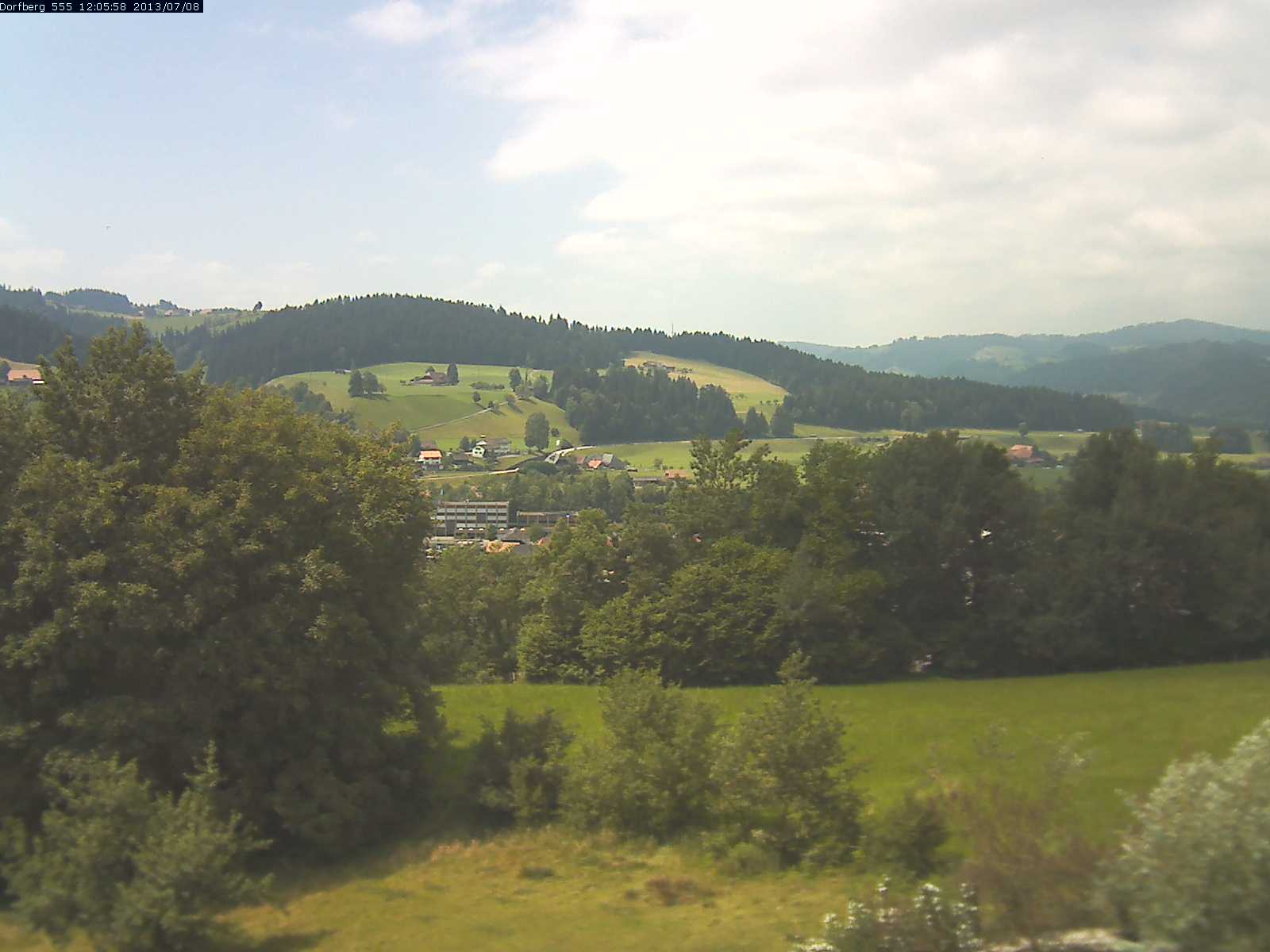 Webcam-Bild: Aussicht vom Dorfberg in Langnau 20130708-120600