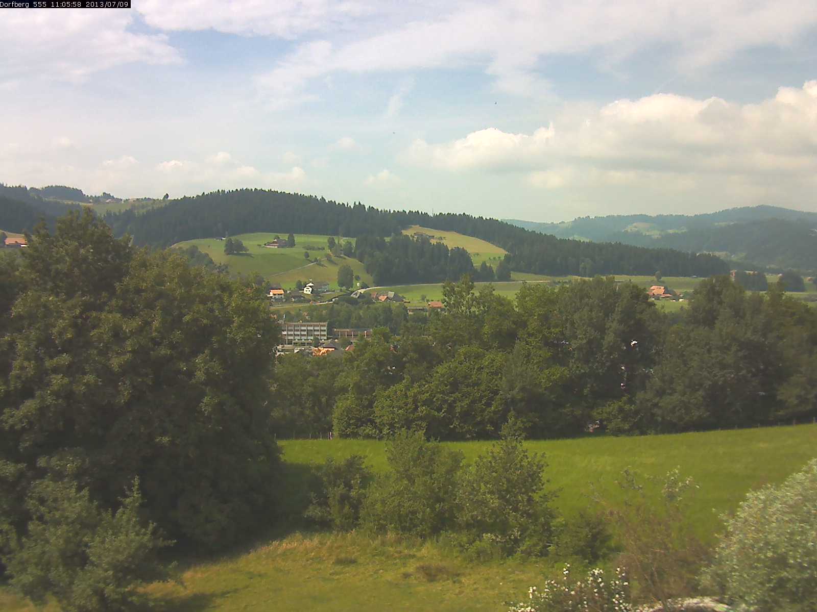Webcam-Bild: Aussicht vom Dorfberg in Langnau 20130709-110600