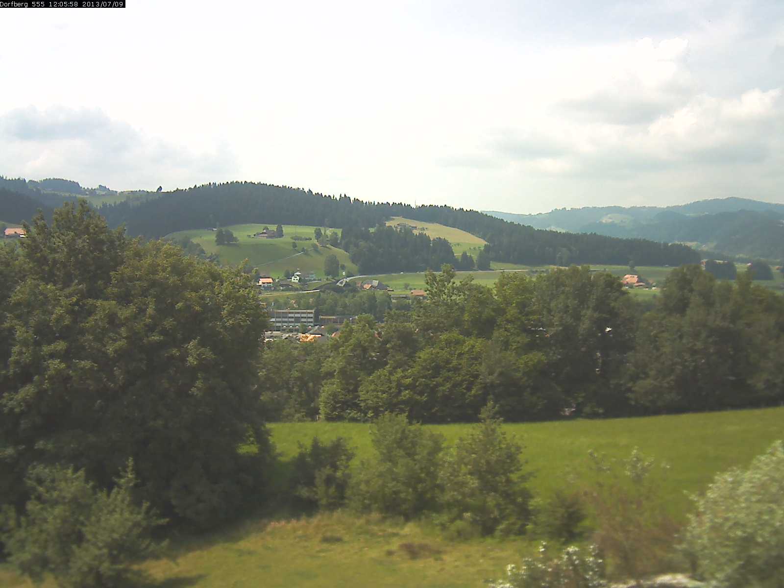 Webcam-Bild: Aussicht vom Dorfberg in Langnau 20130709-120600