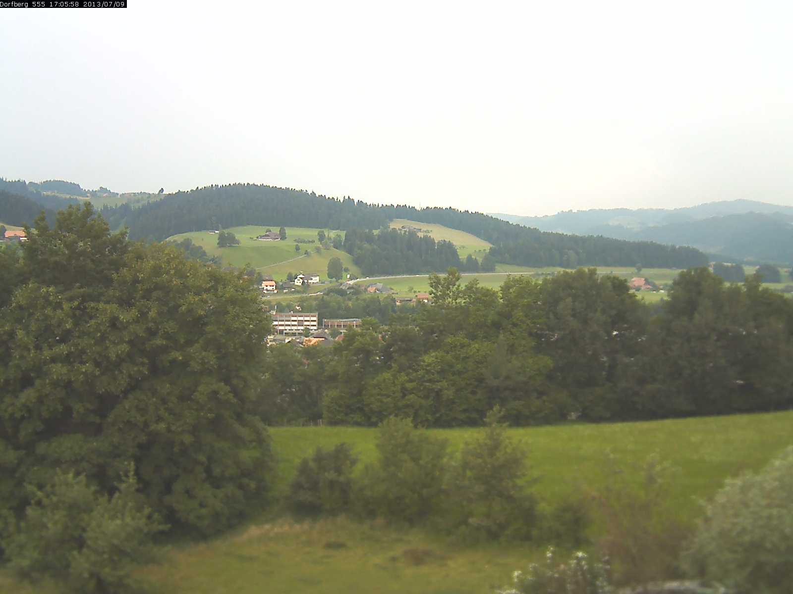 Webcam-Bild: Aussicht vom Dorfberg in Langnau 20130709-170600