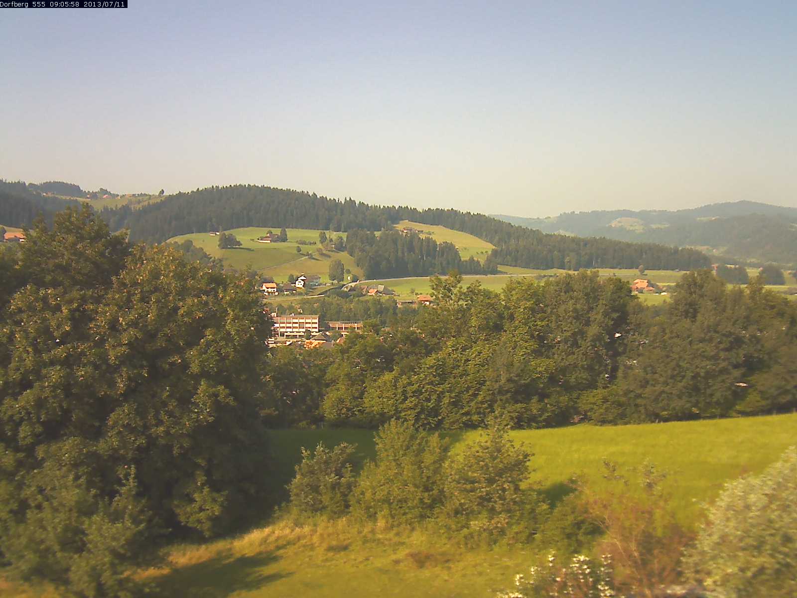 Webcam-Bild: Aussicht vom Dorfberg in Langnau 20130711-090600