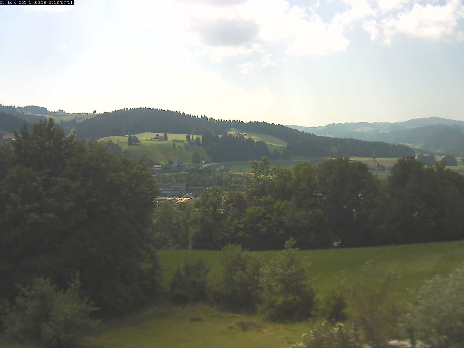 Webcam-Bild: Aussicht vom Dorfberg in Langnau 20130711-140600