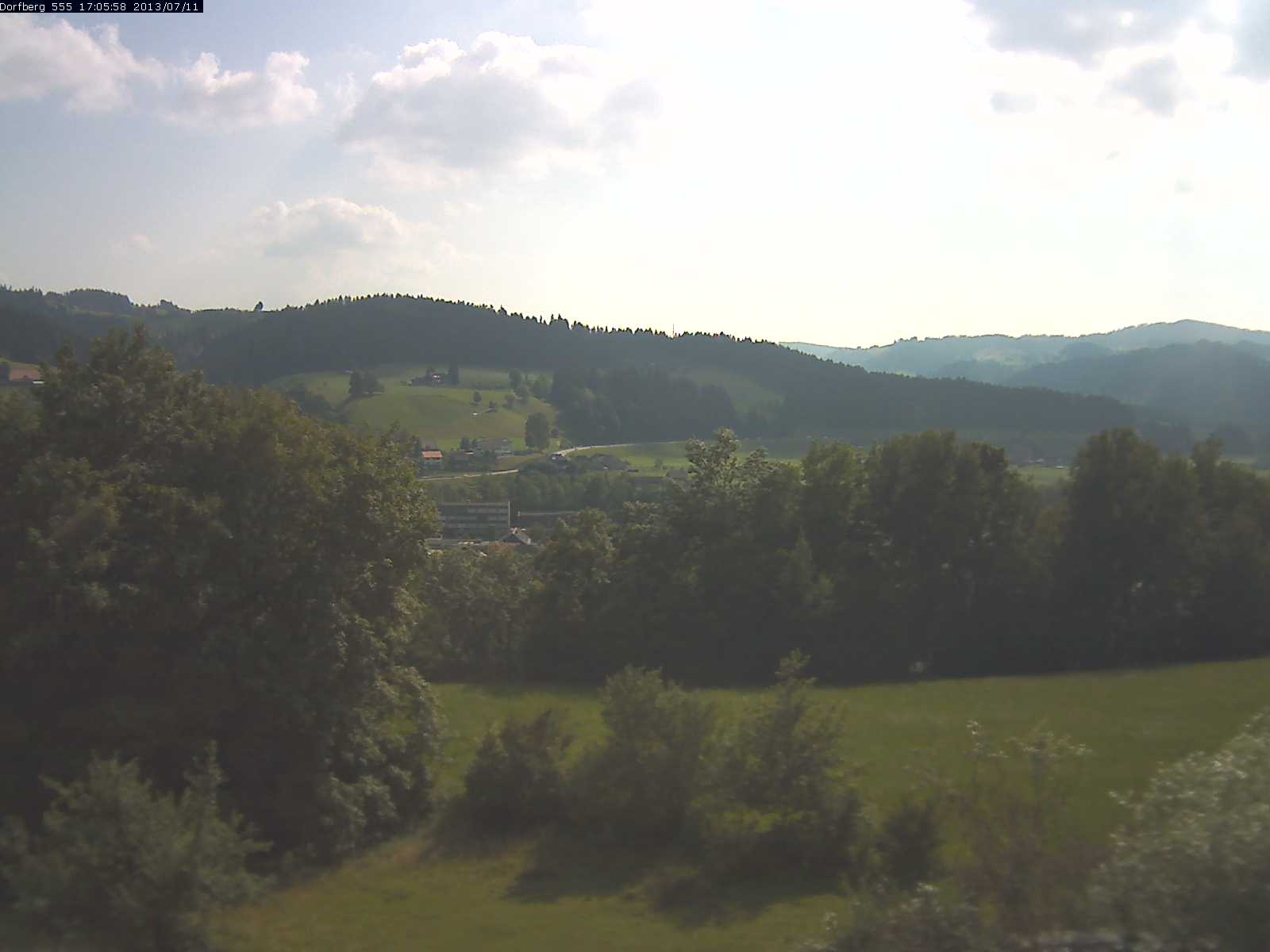 Webcam-Bild: Aussicht vom Dorfberg in Langnau 20130711-170600