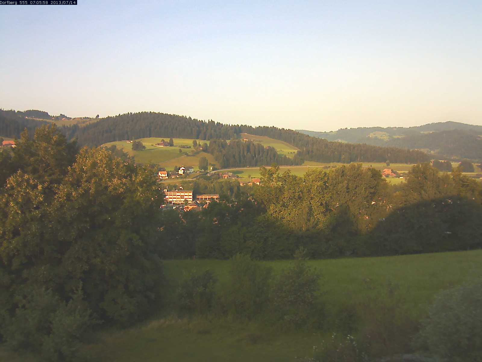 Webcam-Bild: Aussicht vom Dorfberg in Langnau 20130714-070600